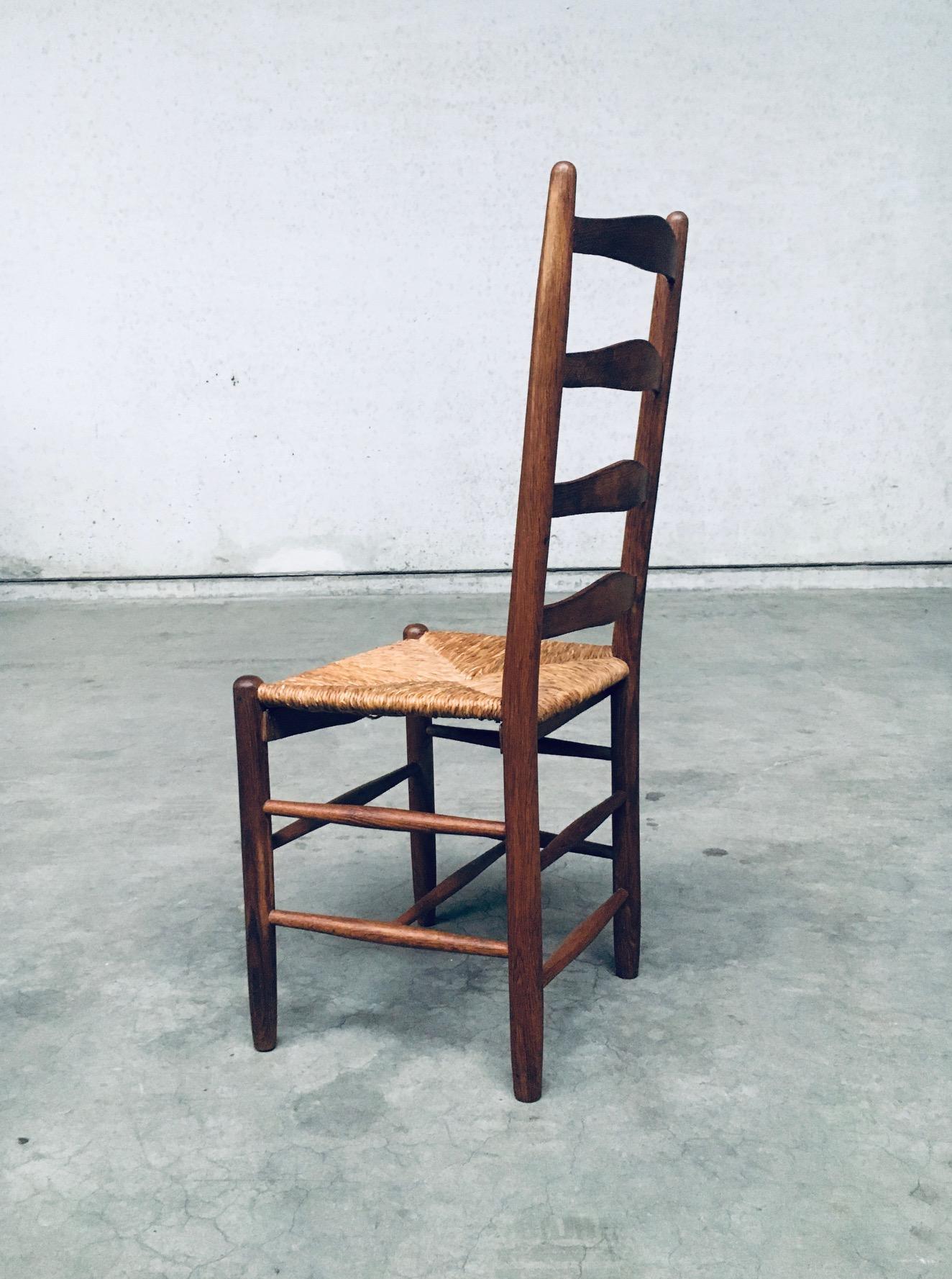 Sedie da pranzo rustiche con schienale alto realizzate a mano in Oak e giunco, Belgio, anni '40 in vendita 2