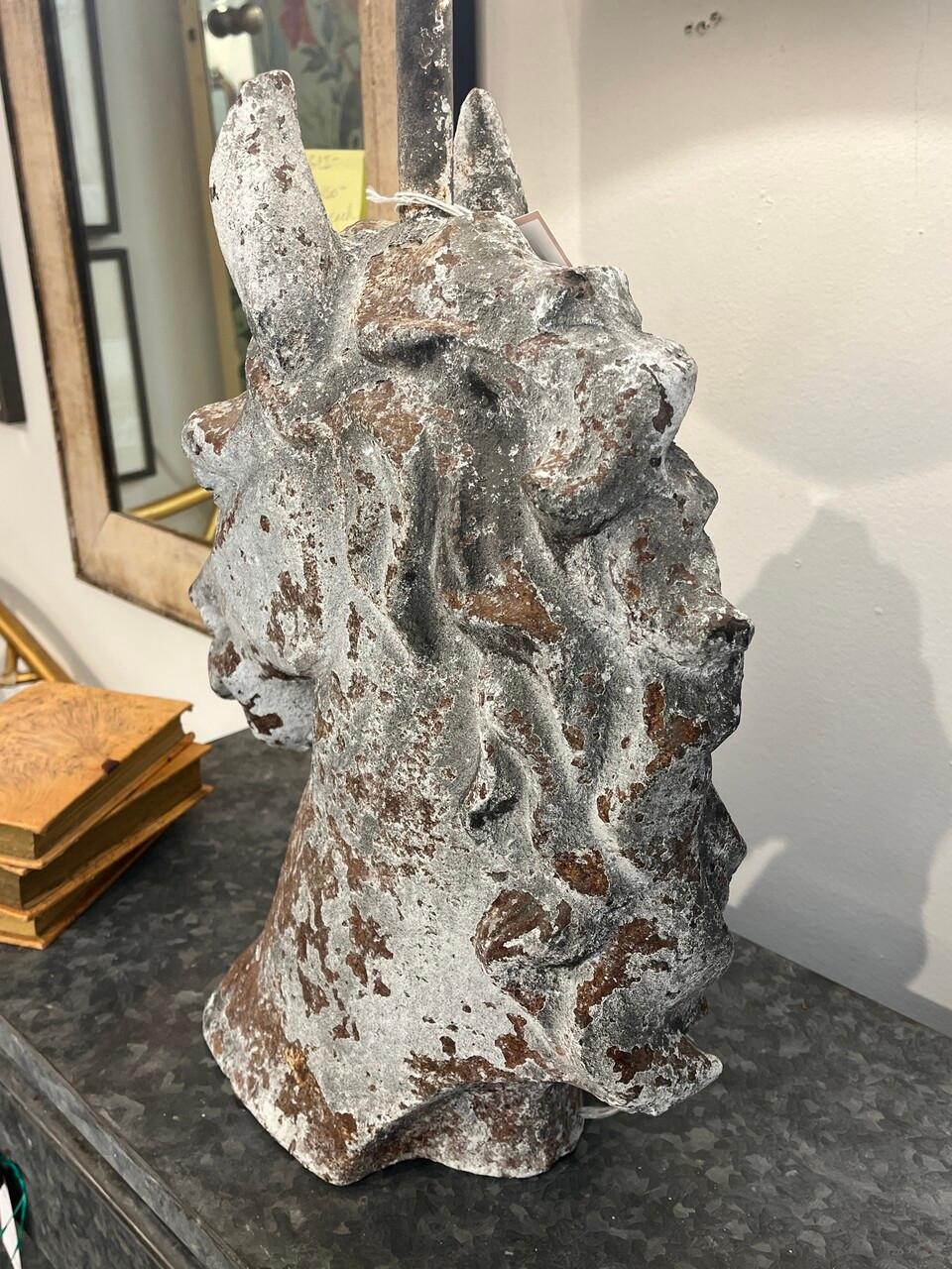 Rustic Horse Head Table Lamp In Good Condition In Houston, TX