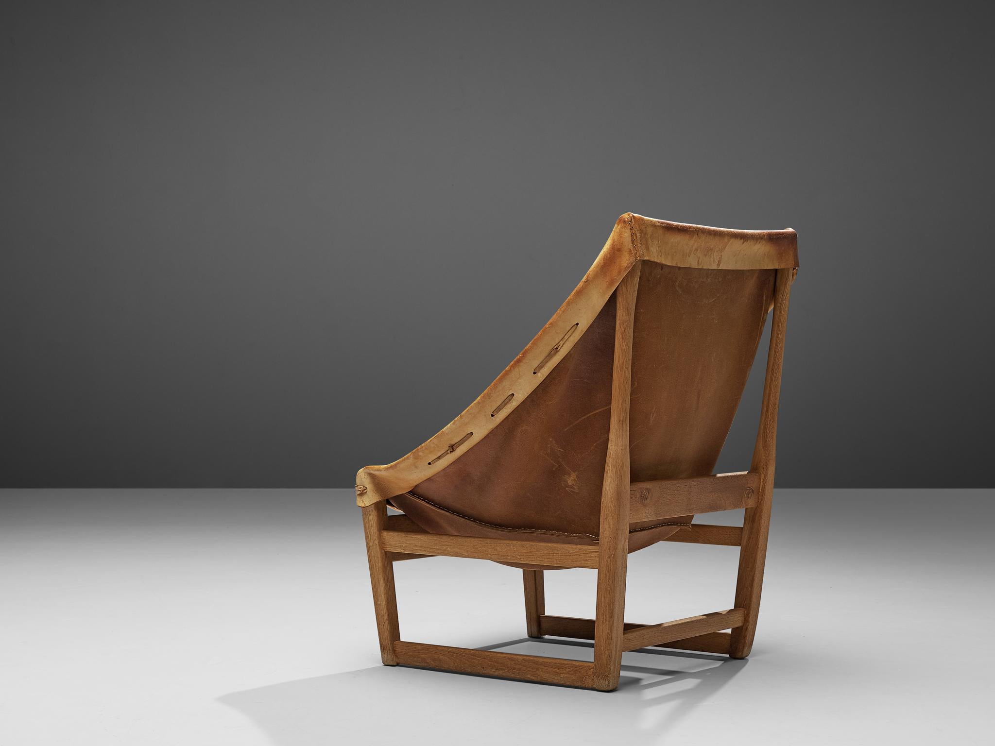 French Hunting Chair in Cognac Leather and Oak For Sale 2