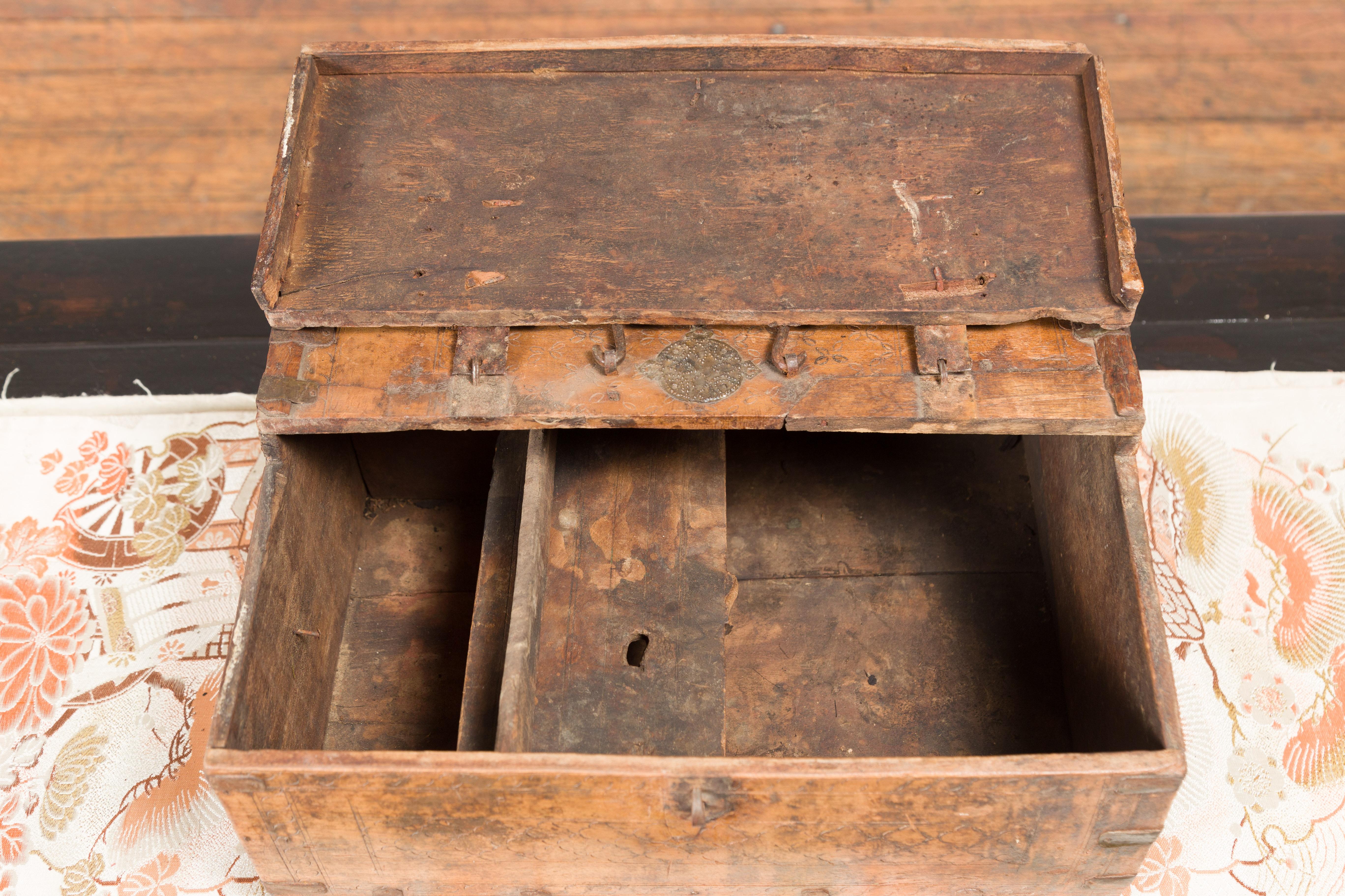 Rustic Indian 19th Century Compartmented Box with Iron Details and Carved Motifs For Sale 2