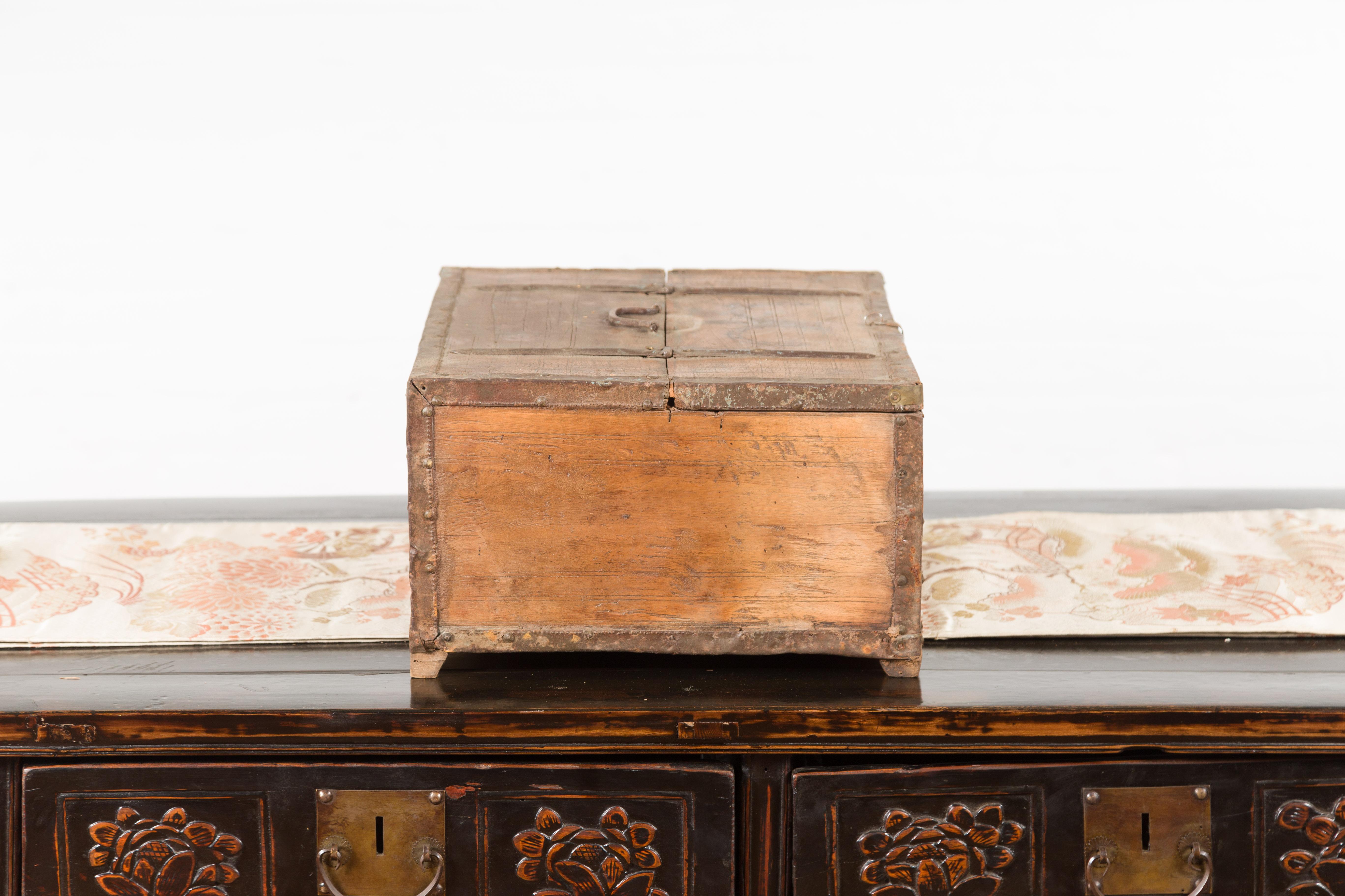 Rustic Indian 19th Century Wooden Box with Iron Details and Incised Motifs For Sale 7