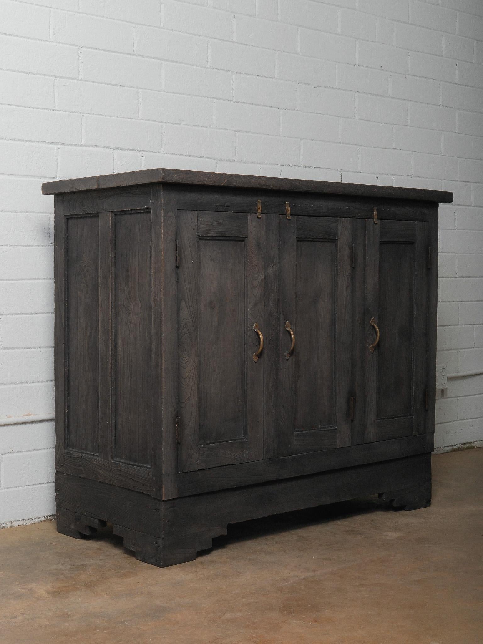 Rustico Rustic Indian Hand-Crafted Charred Wood Sideboard in vendita