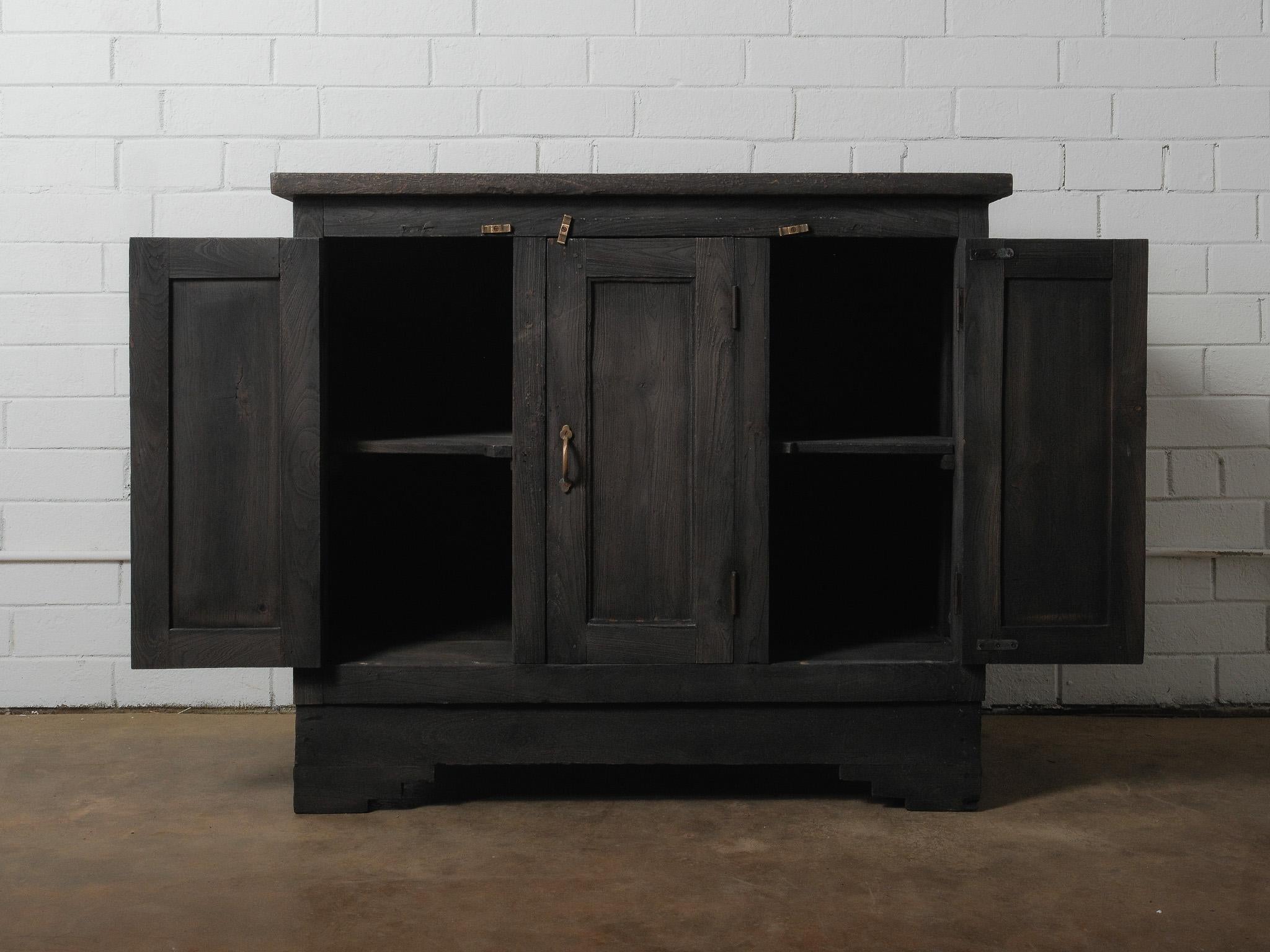 Indiano Rustic Indian Hand-Crafted Charred Wood Sideboard in vendita