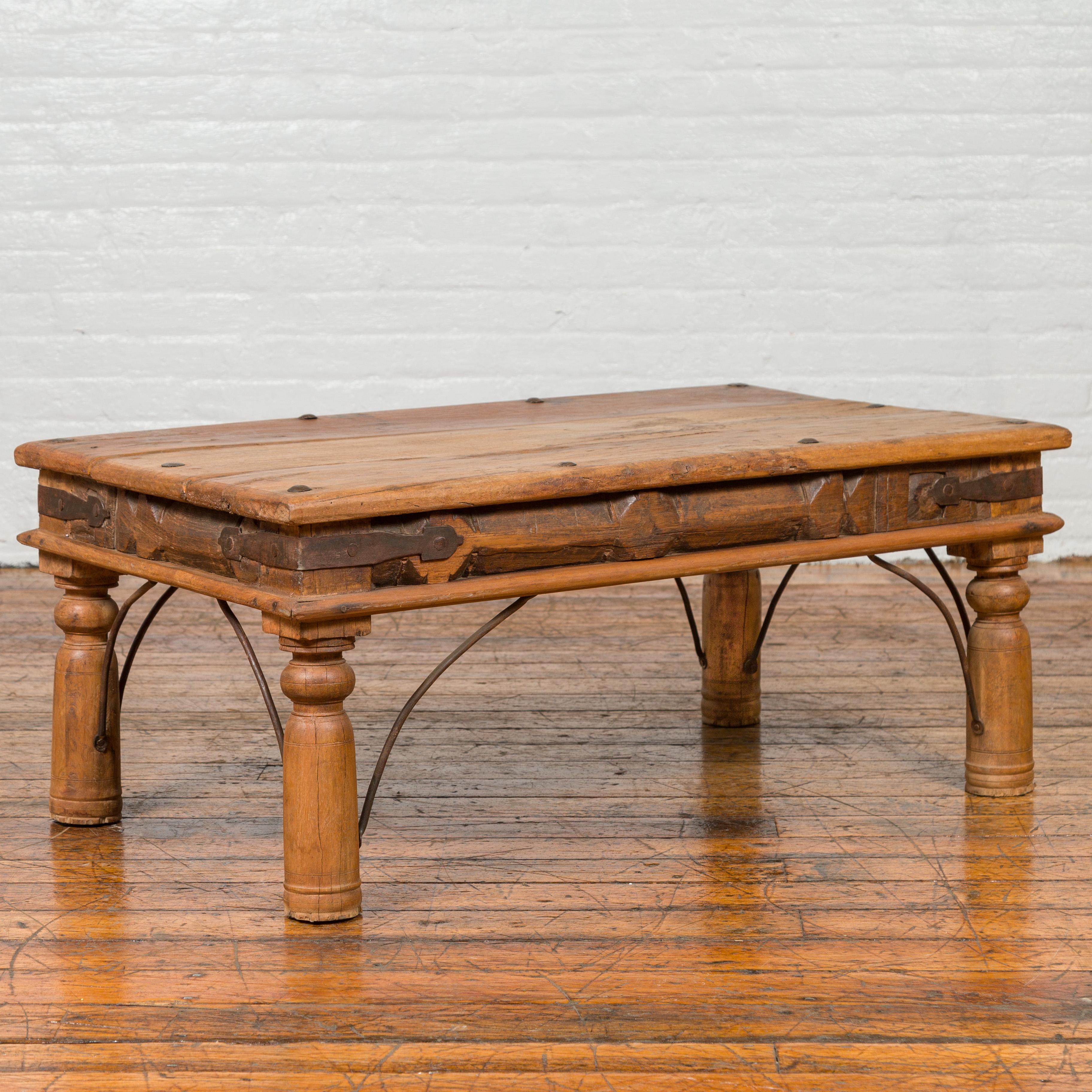 Rustic Indian Sheesham Wood Coffee Table with Nailhead Design and Baluster Legs For Sale 1