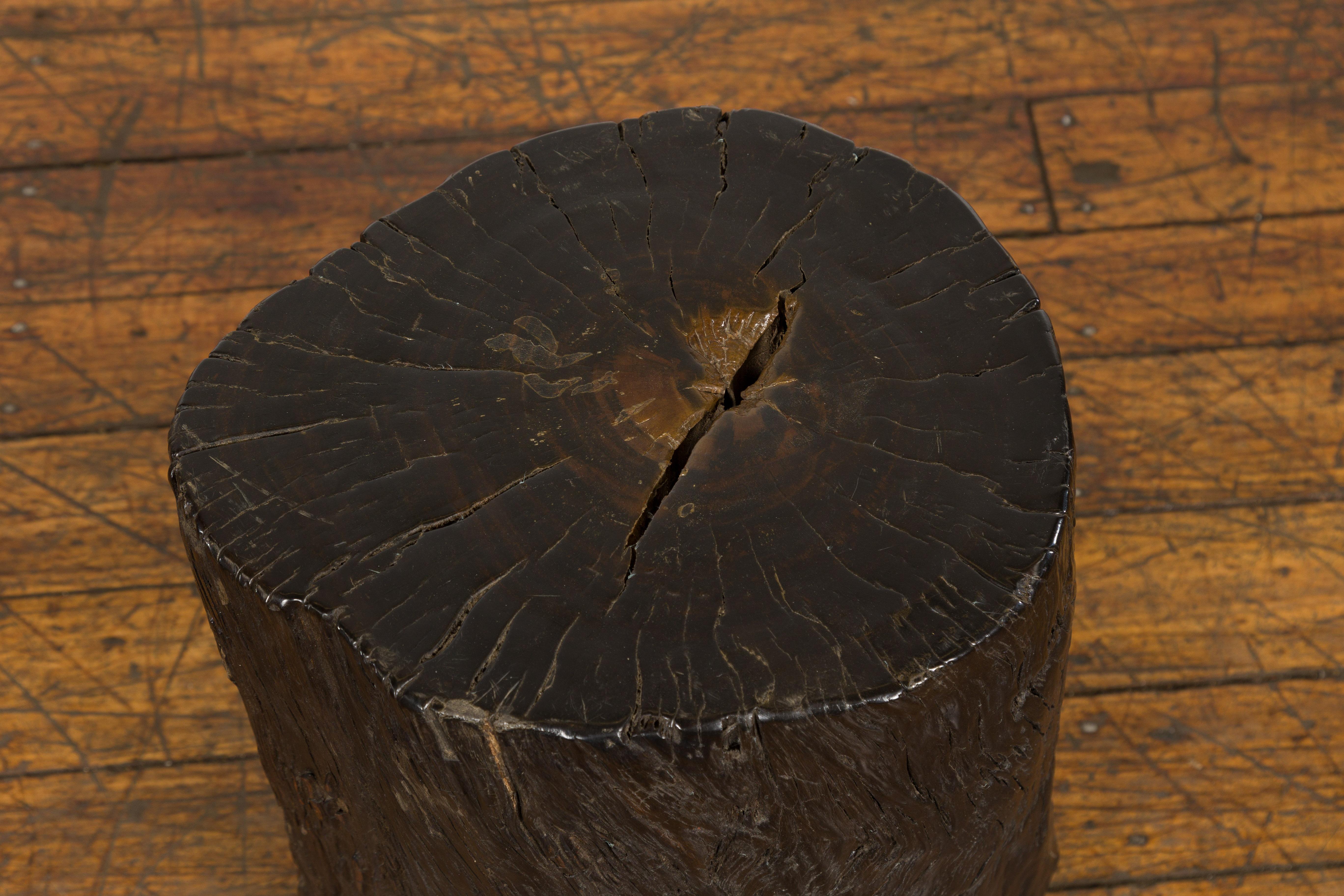 Dark Brown Wooden Tree Stump End Table In Good Condition For Sale In Yonkers, NY