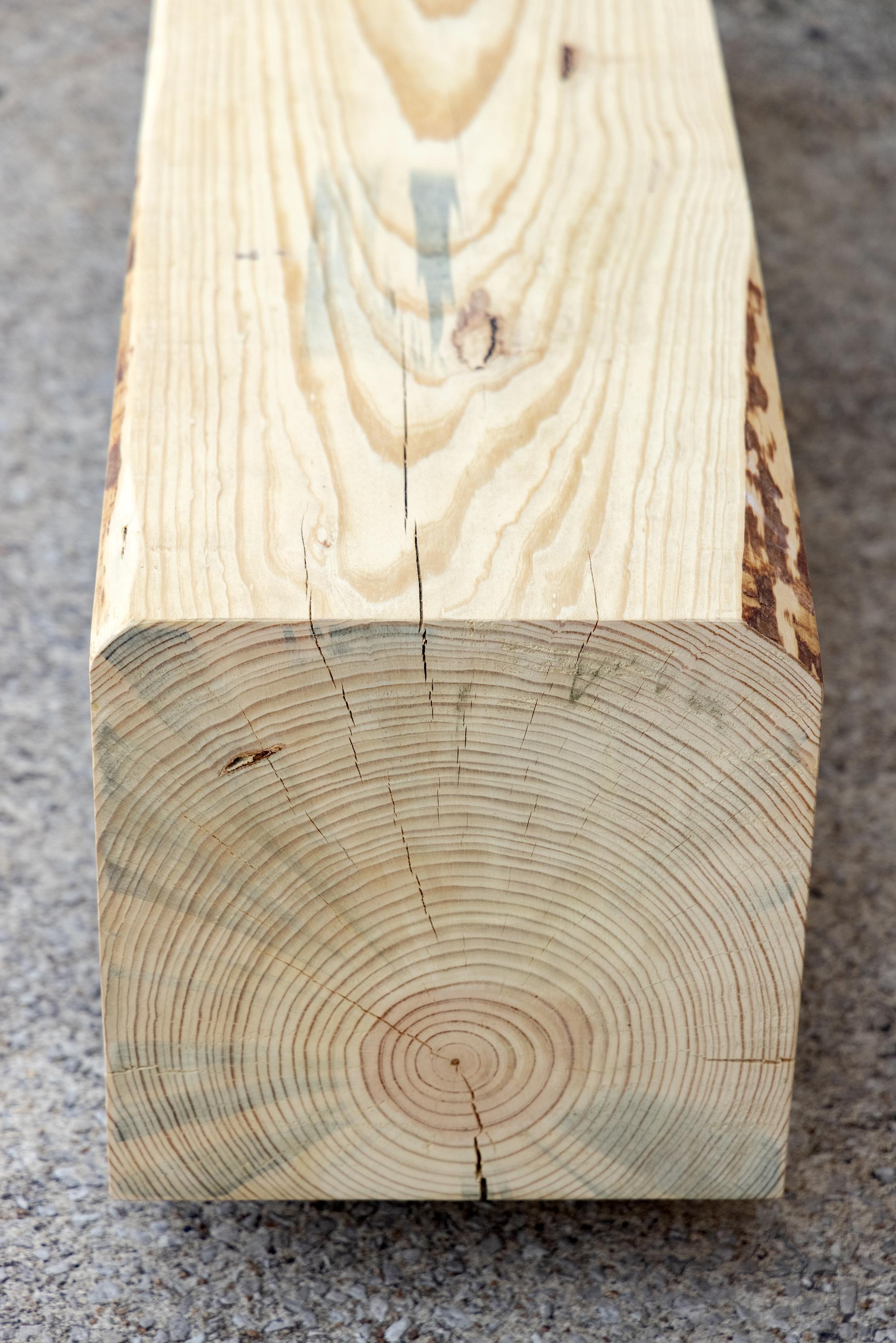 Rustikale Pine Beam-Bank aus Kiefernholz und Corten-Stahlsockel von Alabama Sawyer 6' (21. Jahrhundert und zeitgenössisch) im Angebot