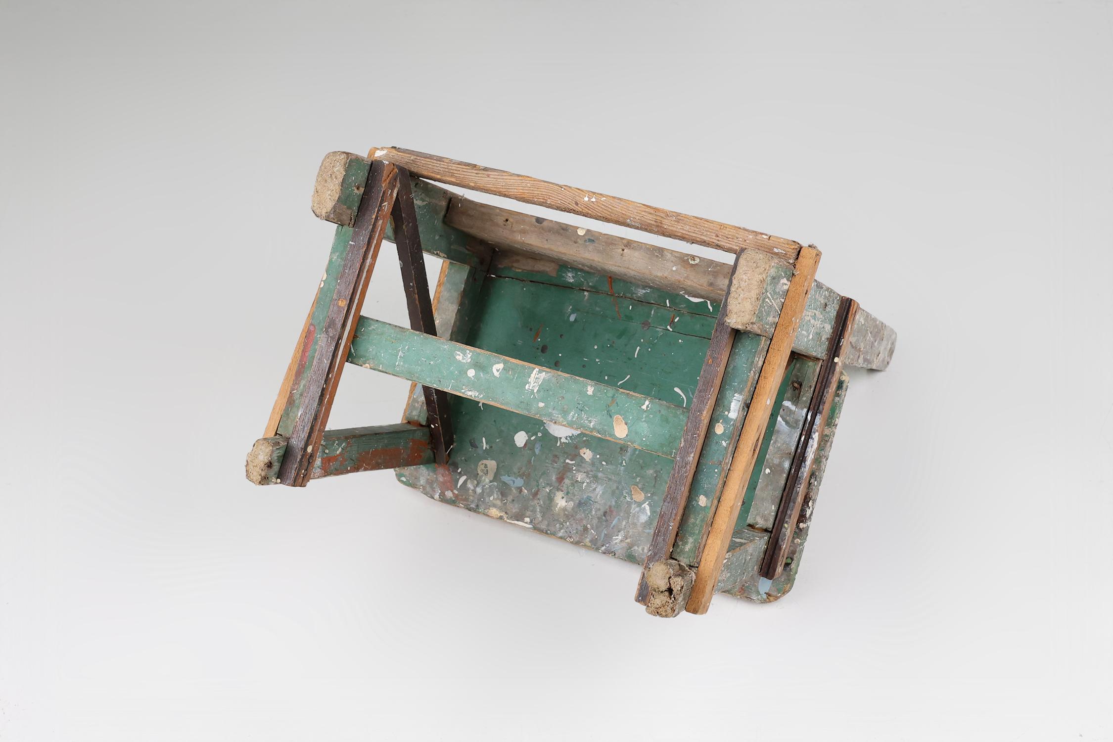 Tabouret industriel rustique avec une belle patine, France ca. 1900 en vente 5