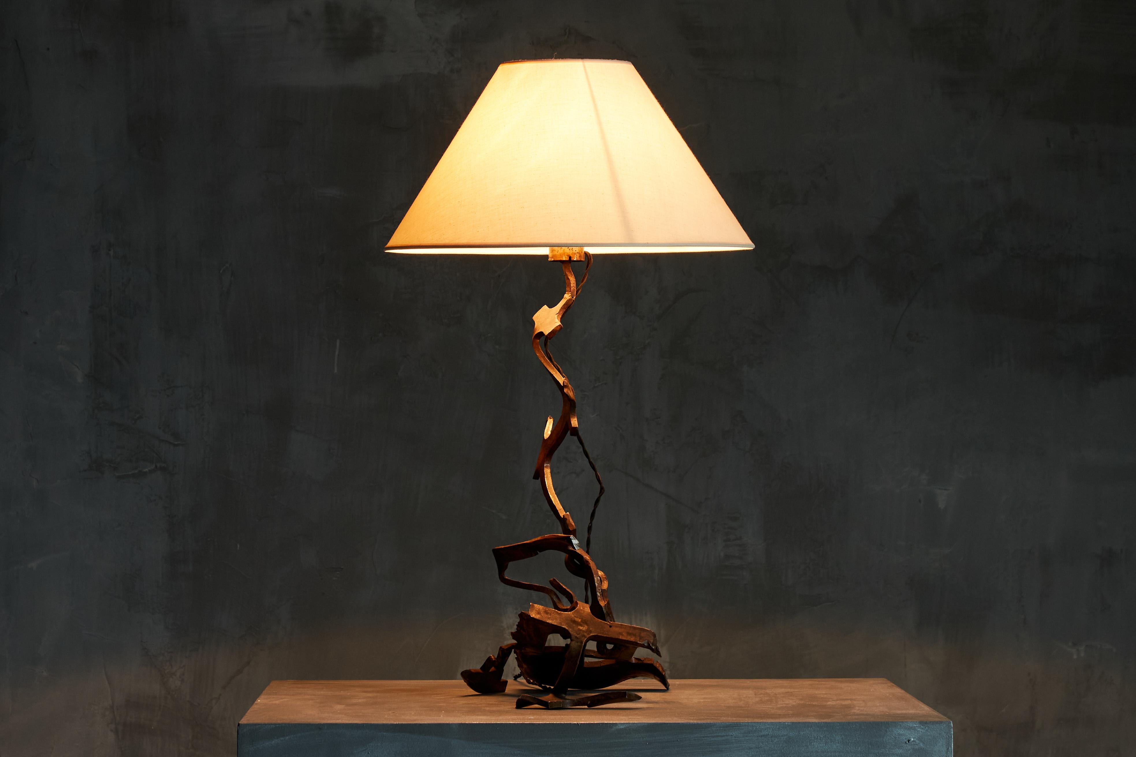 Rustic Iron Table Lamp, France, 1980s In Excellent Condition For Sale In Antwerp, BE