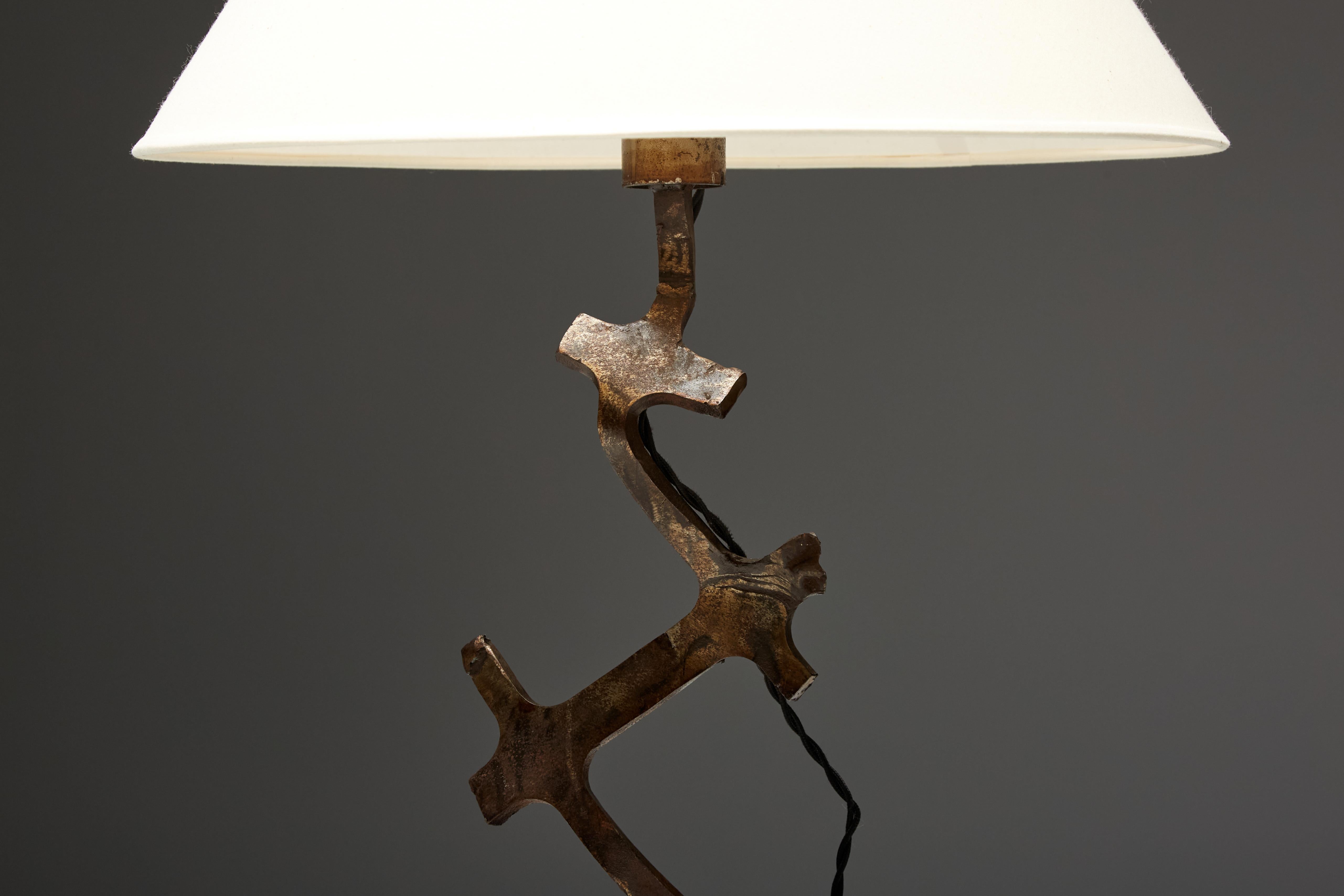 Rustic Iron Table Lamp, France, 1980s For Sale 4