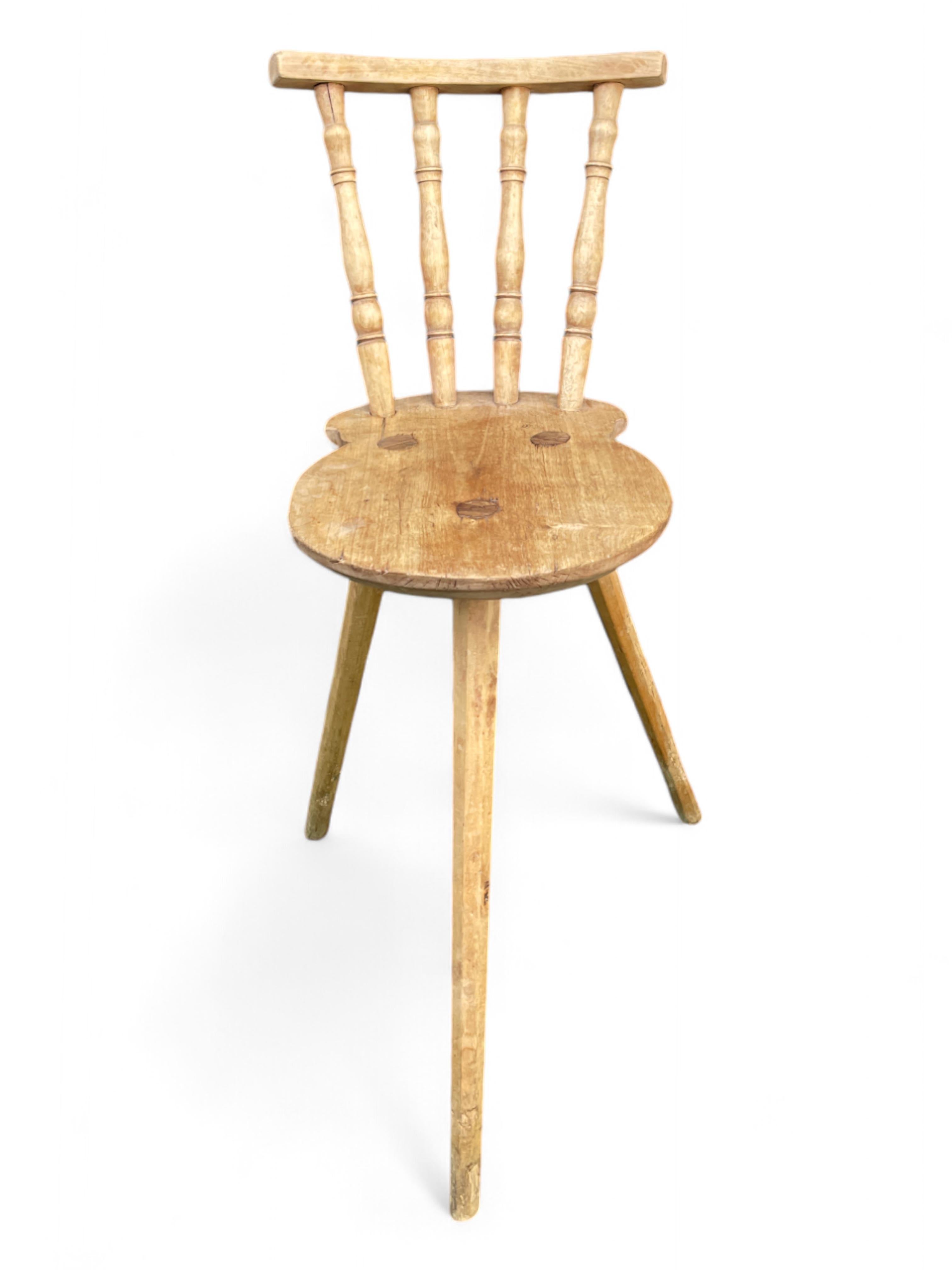 Chaise alpine rustique italienne en vente 8