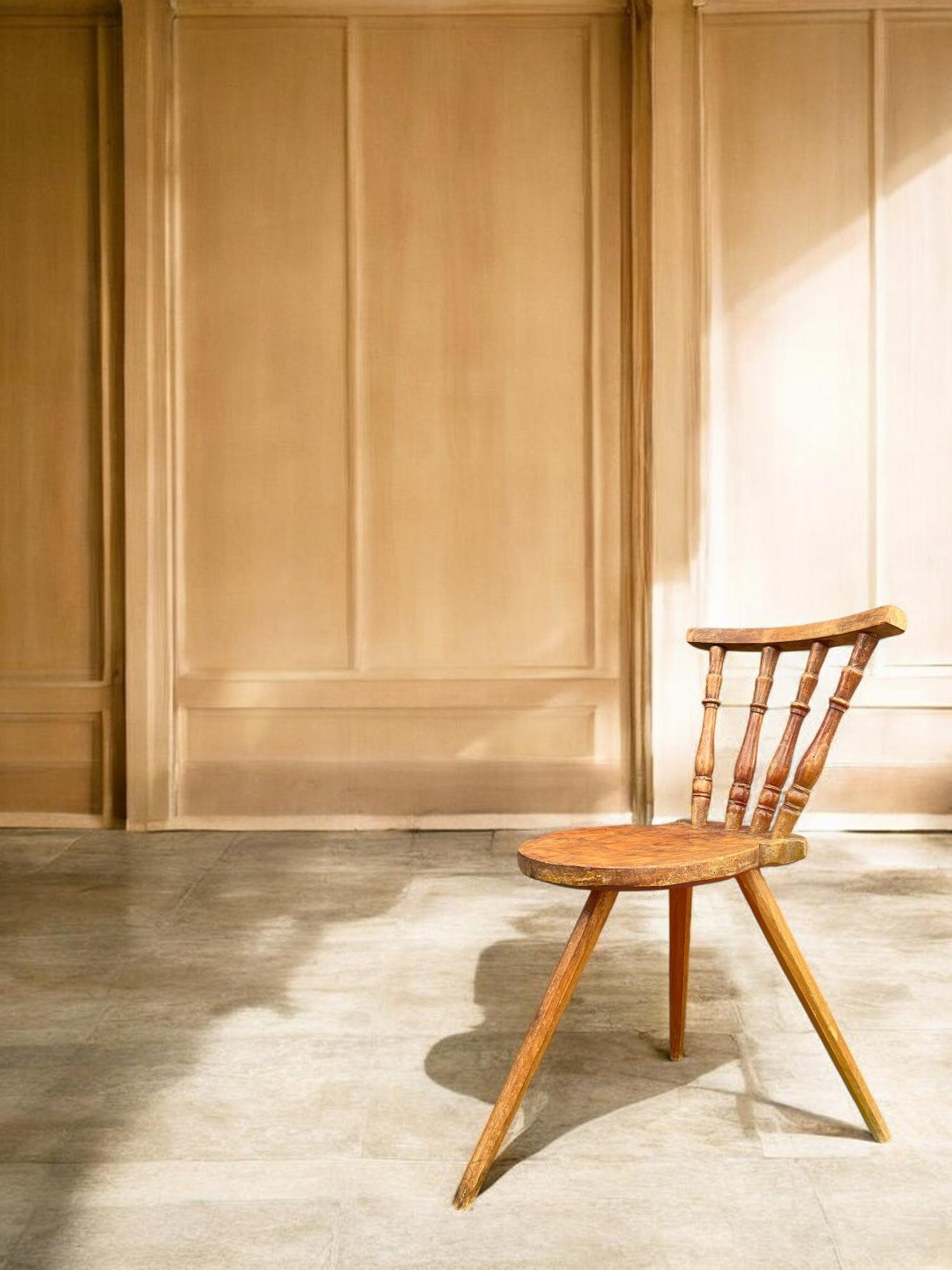 Silla rústica alpina italiana en Bueno estado para la venta en Vo', Veneto