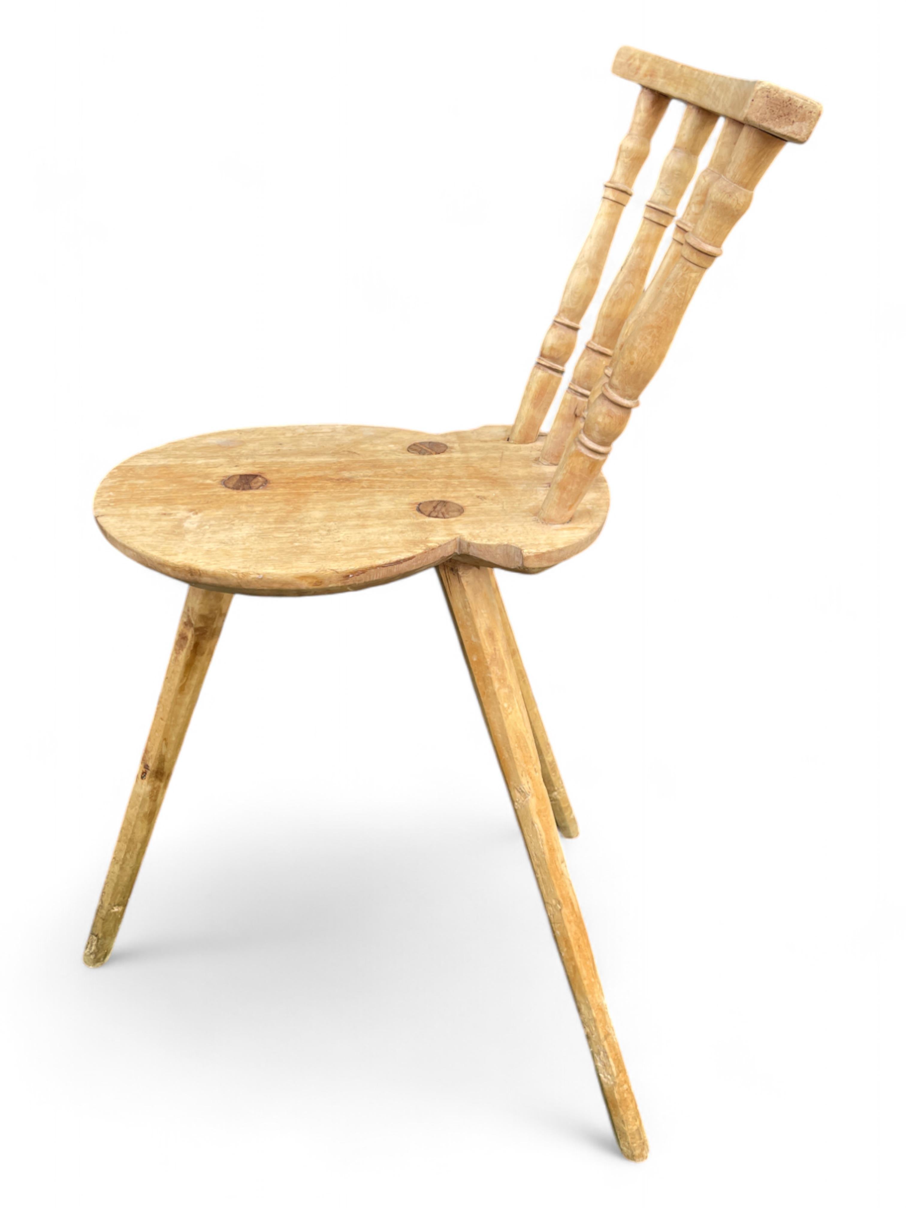 Chaise alpine rustique italienne en vente 1