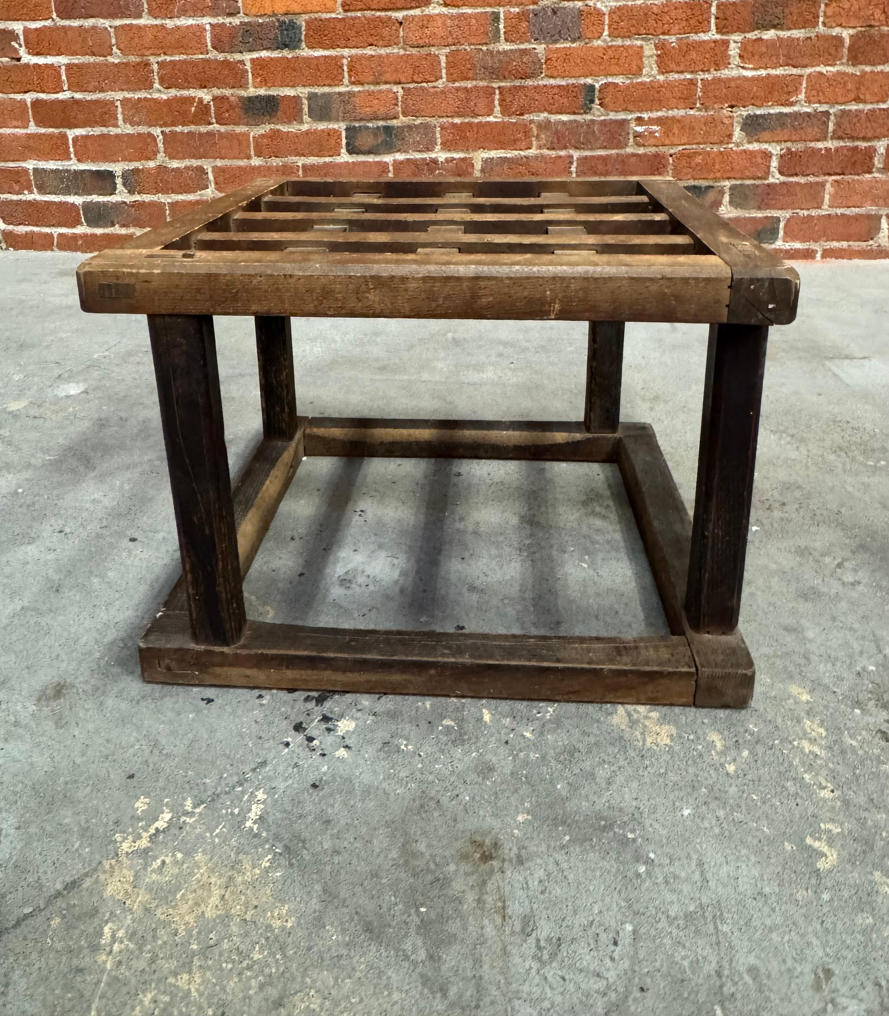 Japonais Table basse rustique japonaise Kotatsu en vente