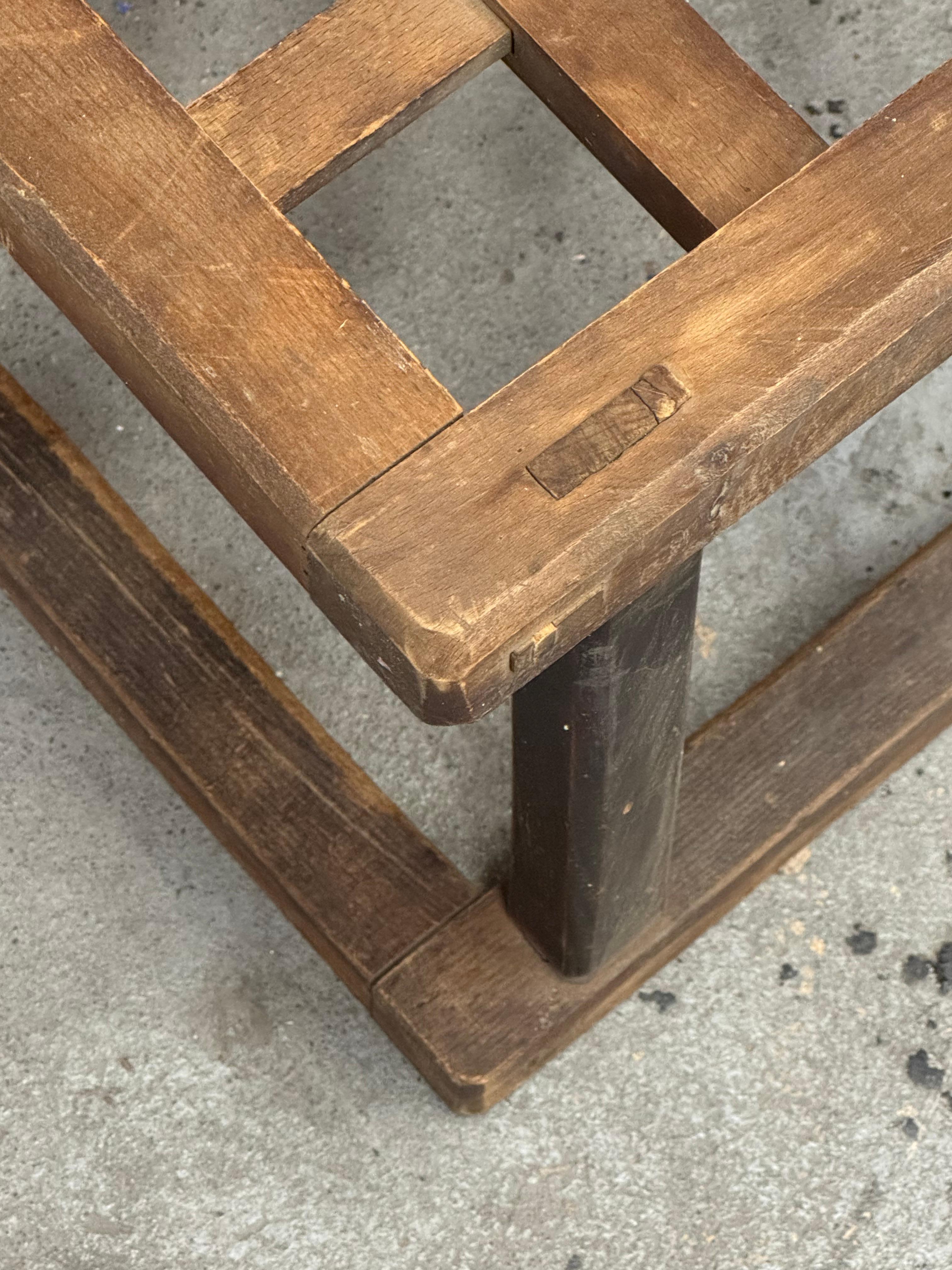 Milieu du XXe siècle Table basse rustique japonaise Kotatsu en vente