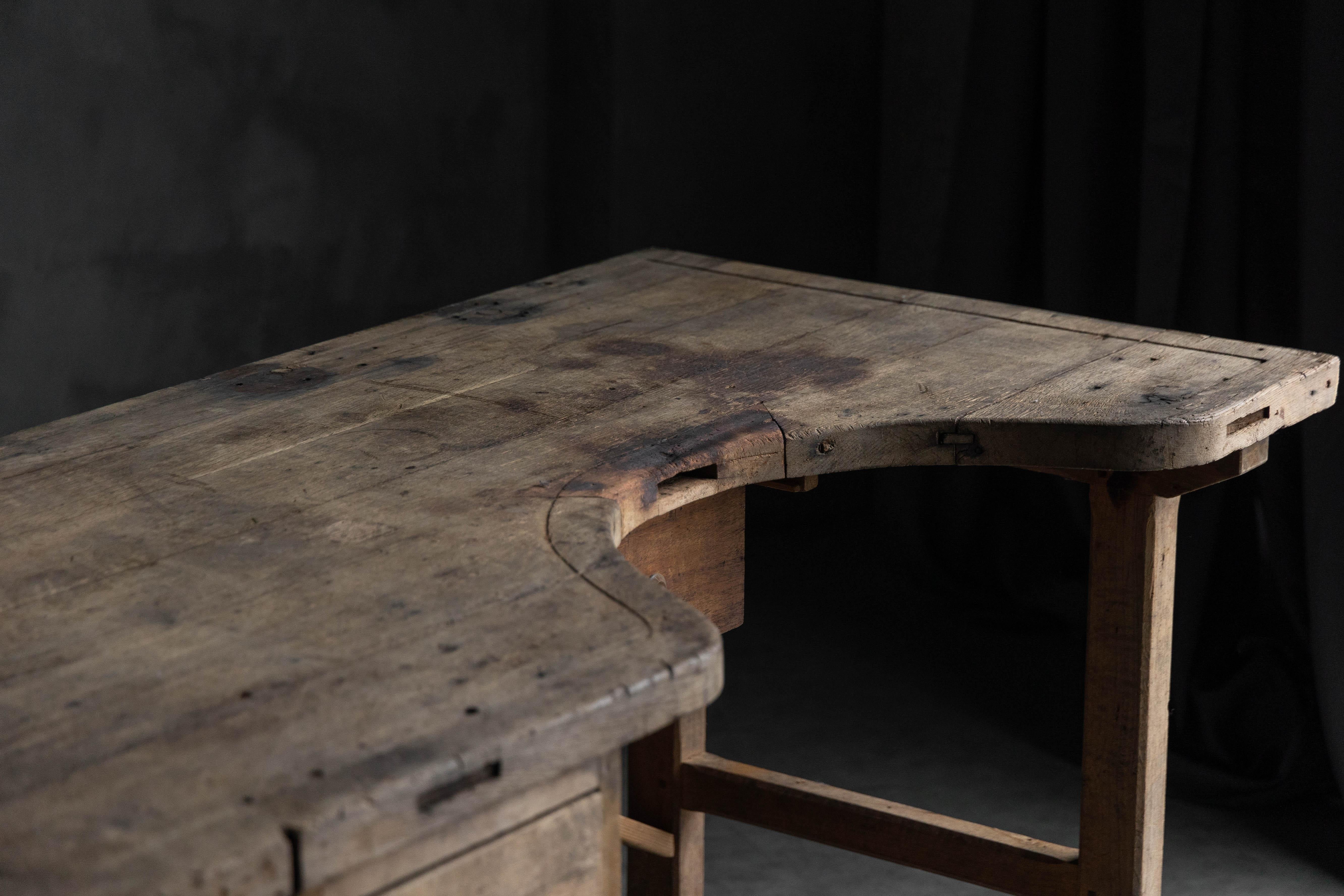 Établi rustique de bijoutier, France, XIXe siècle en vente 4