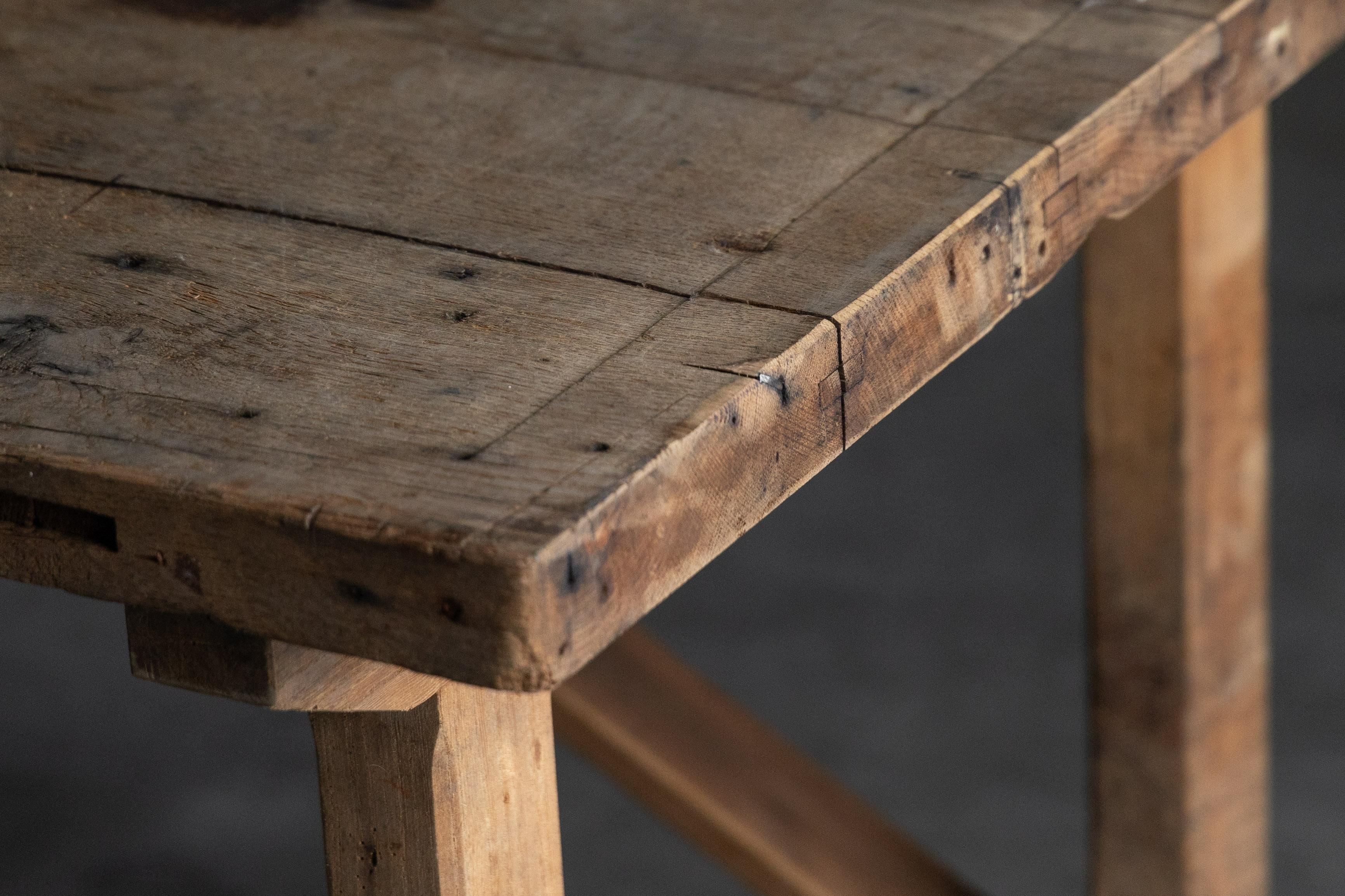 Établi rustique de bijoutier, France, XIXe siècle en vente 6