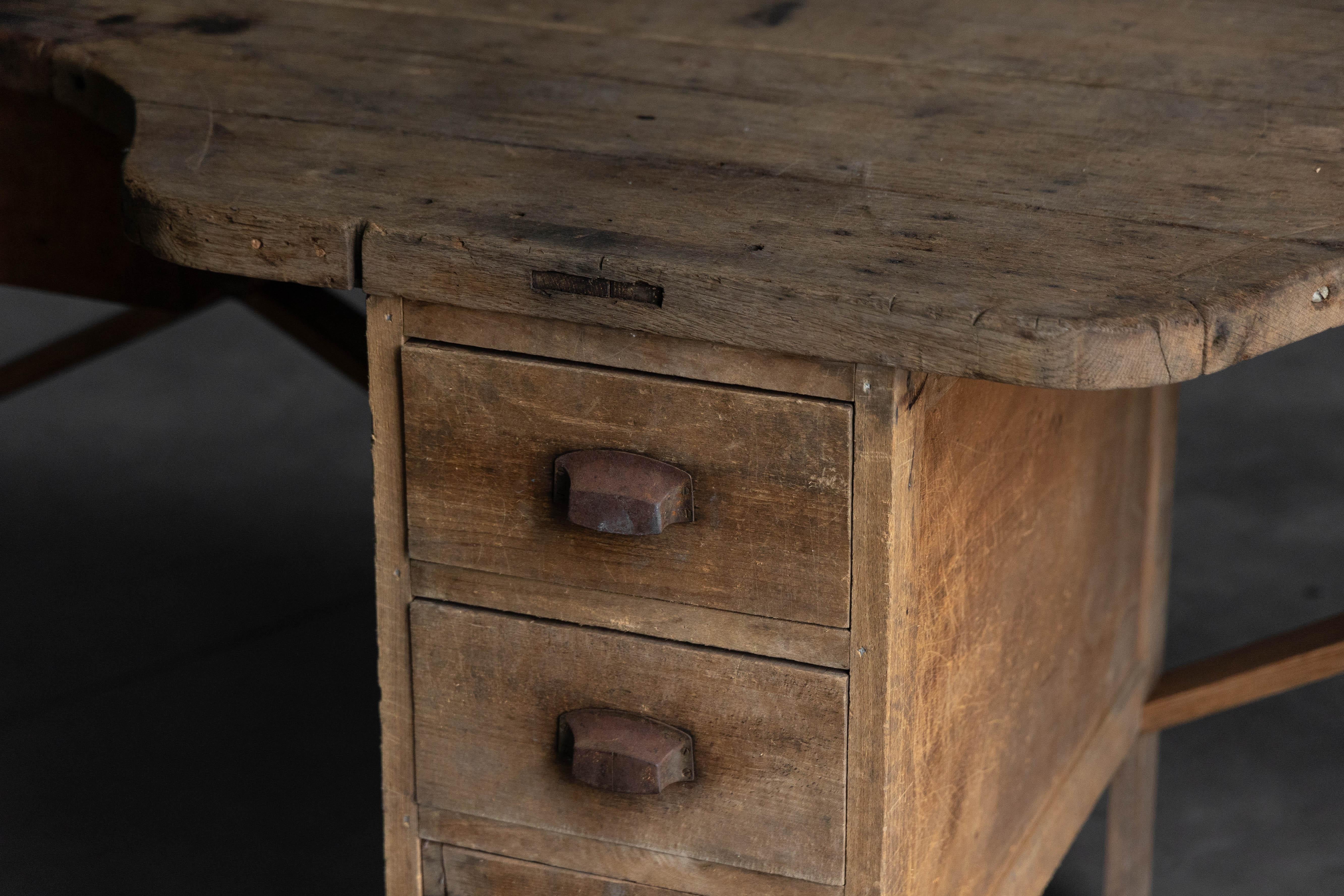 Établi rustique de bijoutier, France, XIXe siècle en vente 3