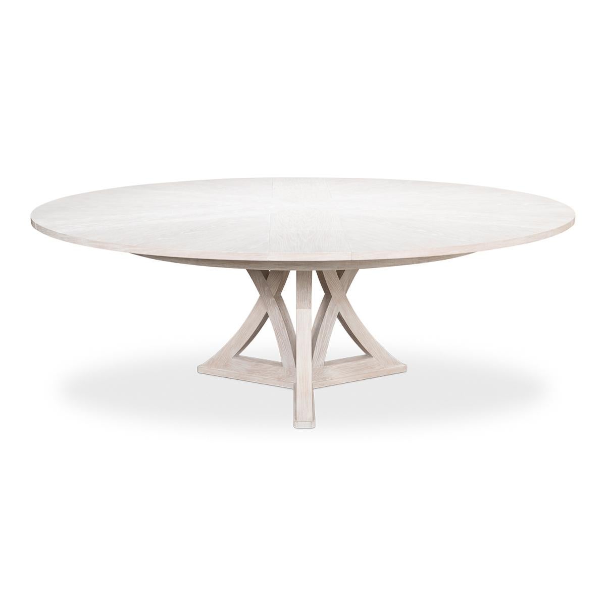 XXIe siècle et contemporain Table de salle à manger ronde rustique, blanc cassé en vente