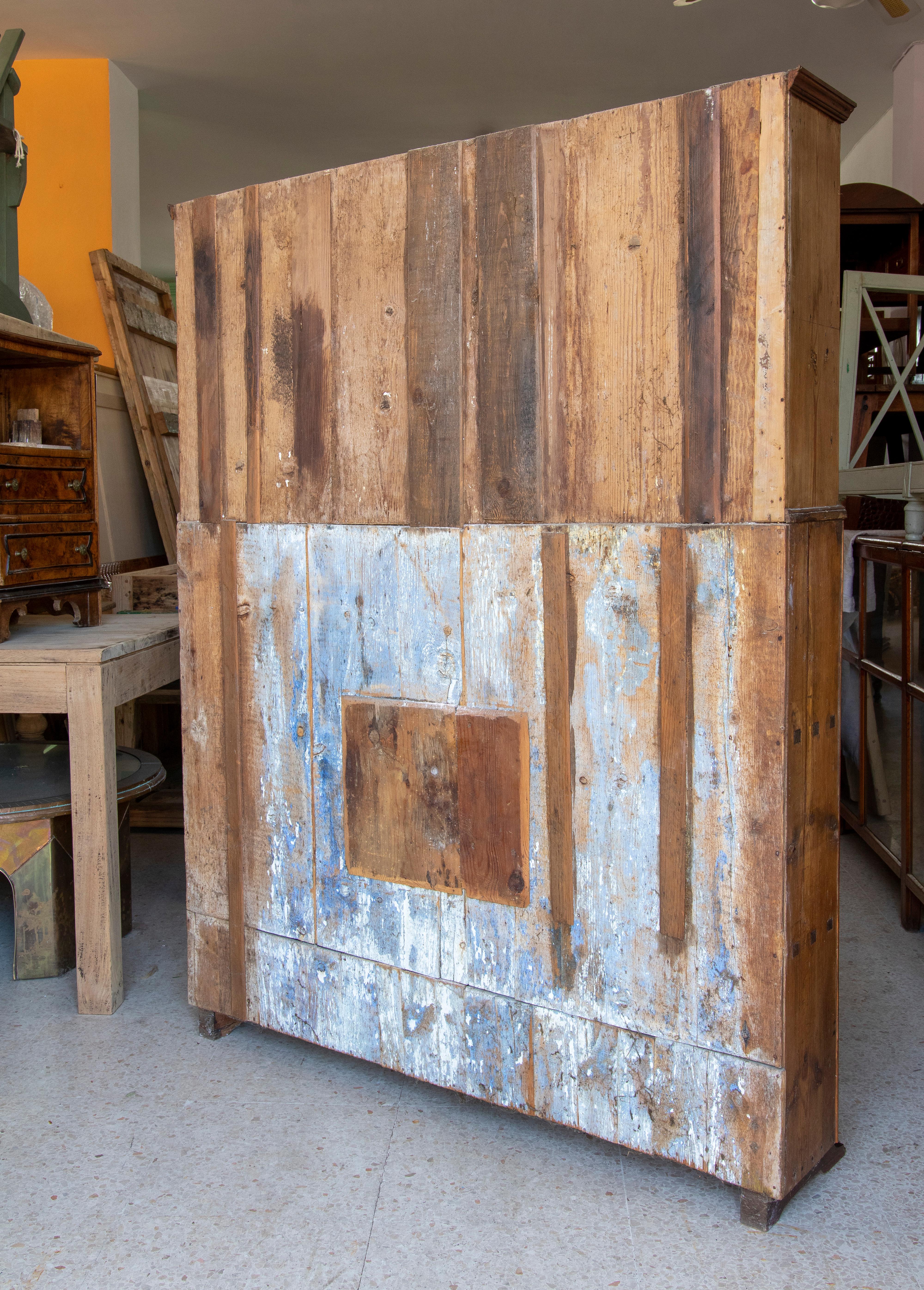 Rustic Kitchen Display Cabinet with Doors, Shelves and Drawers in the Lower Part For Sale 5