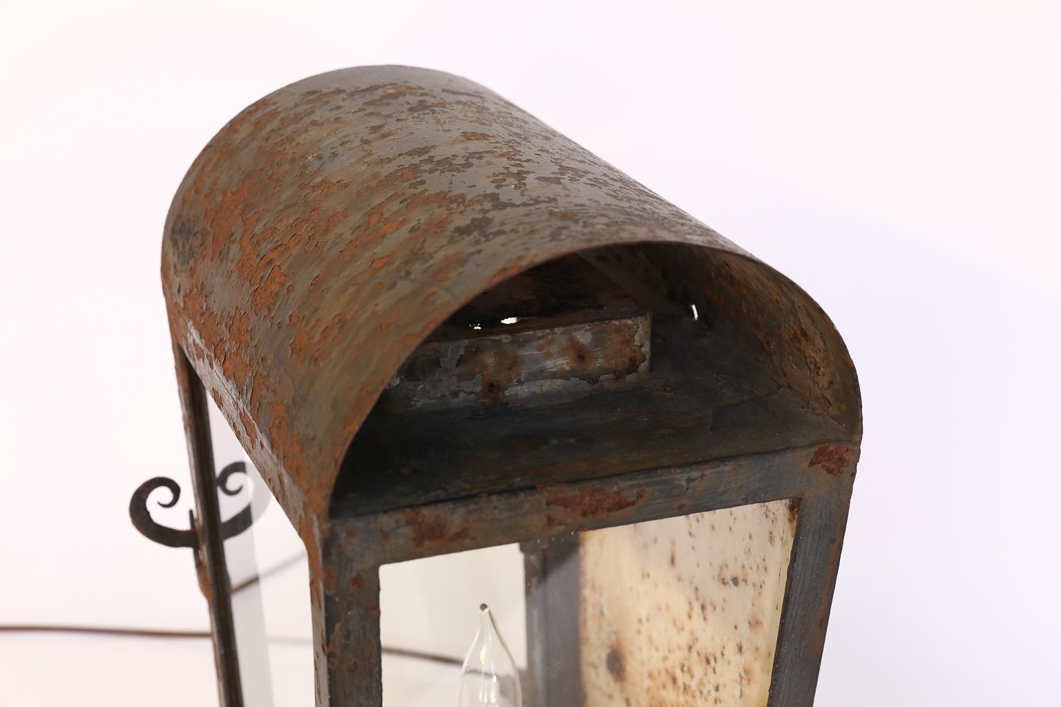 Rustic Lantern Table Lamp 1