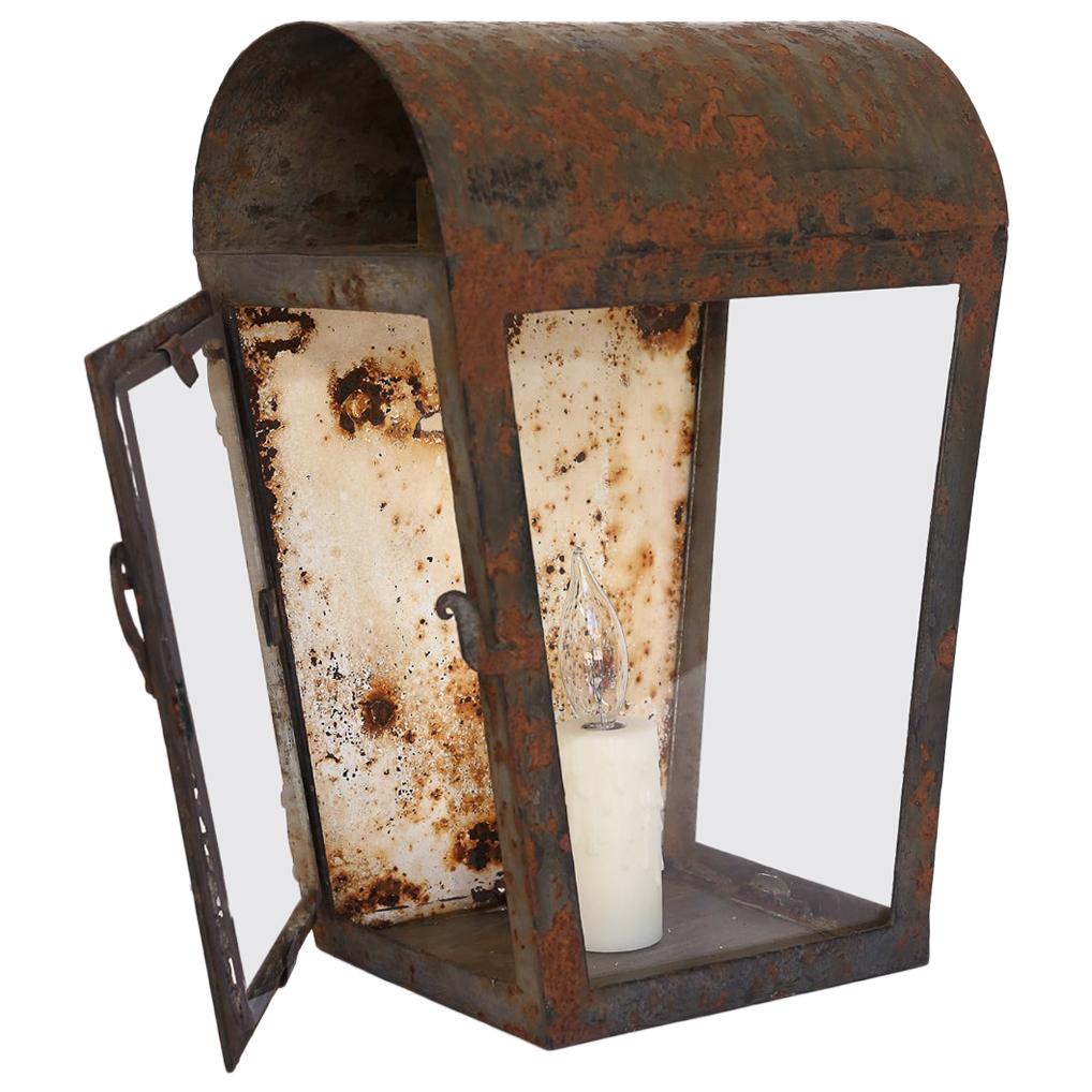 Rustic Lantern Table Lamp