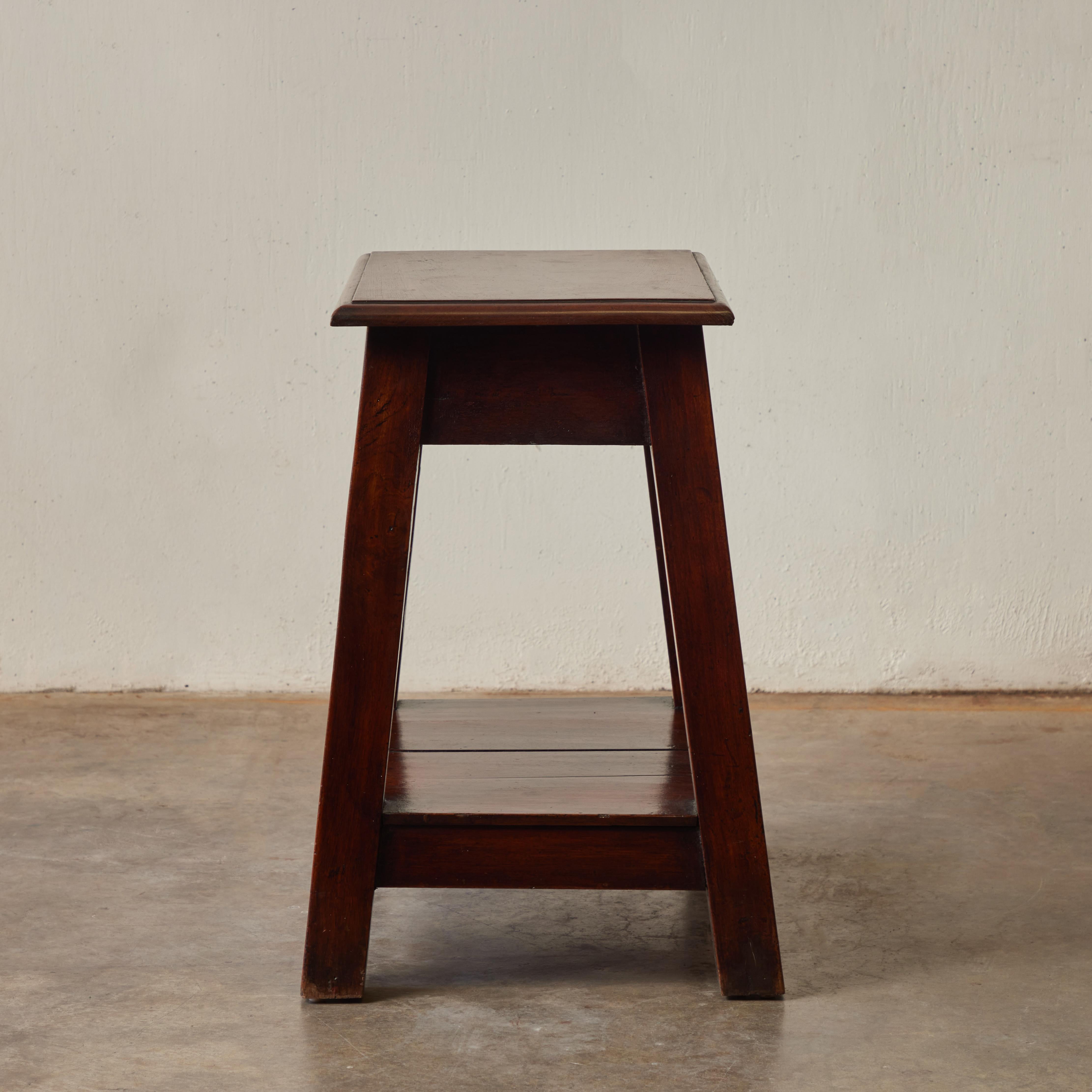 Rustic Late 19th Century English Teak Side Table In Good Condition For Sale In Los Angeles, CA