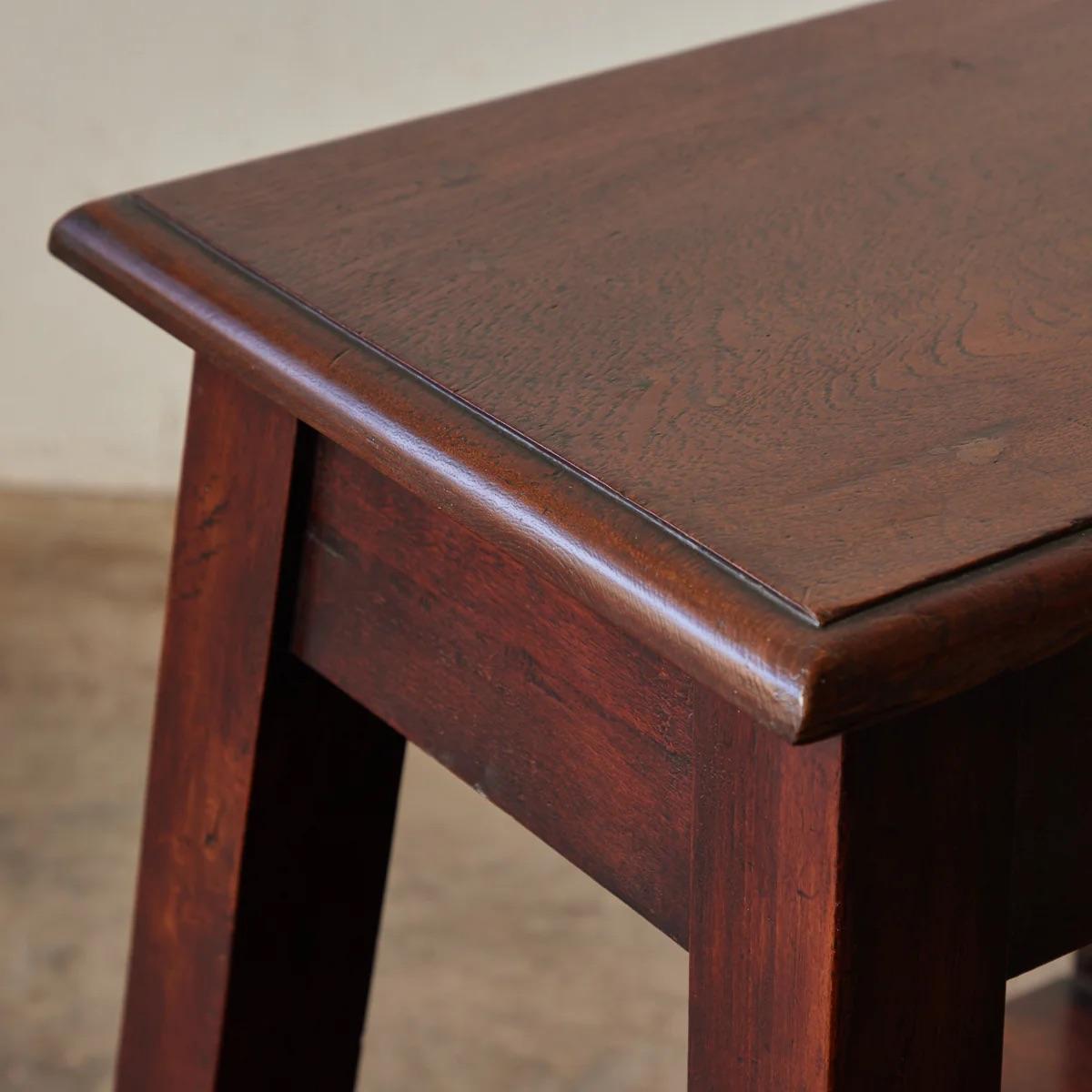 Table d'appoint rustique en teck anglais de la fin du XIXe siècle en vente 3