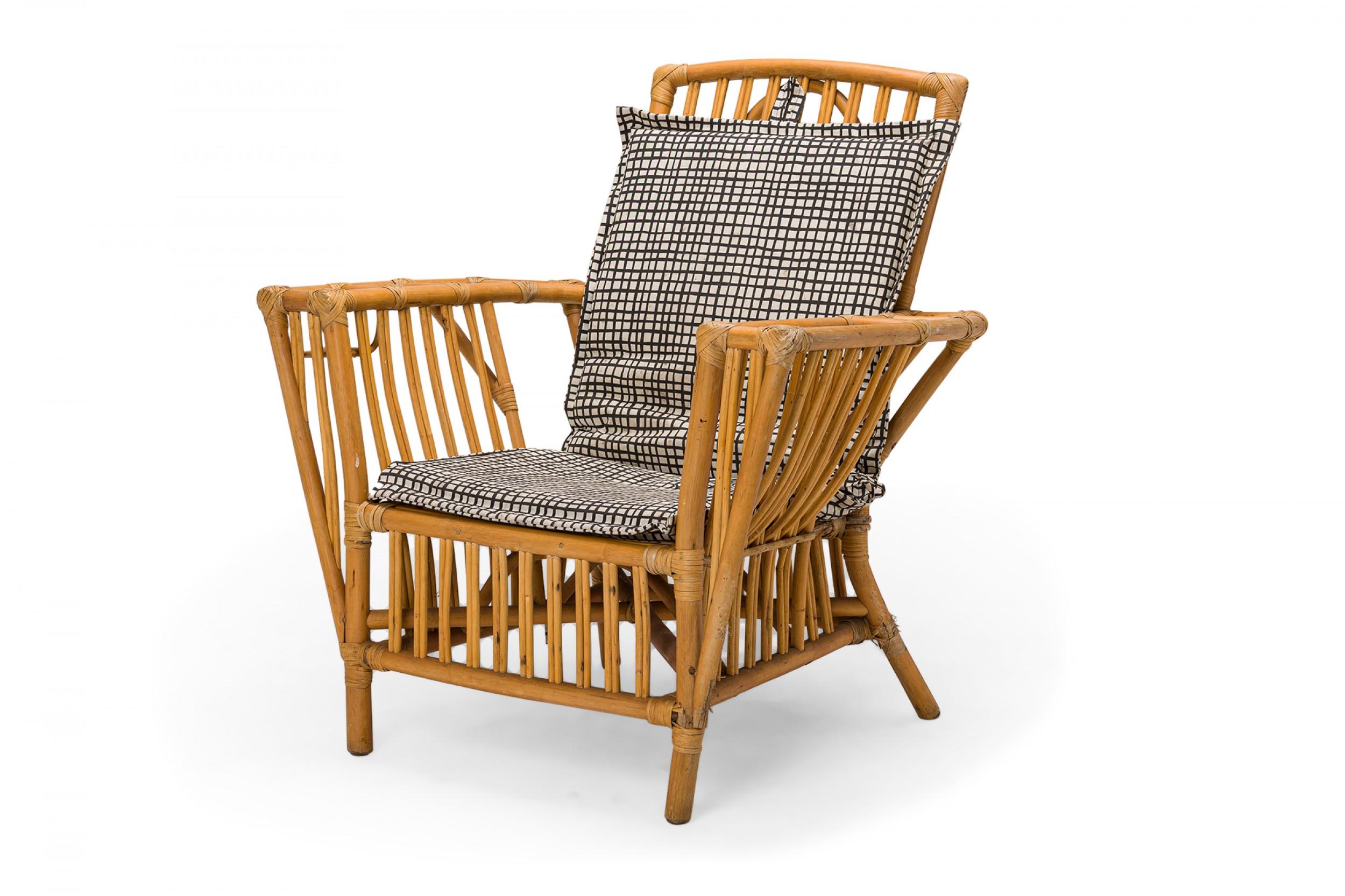 Rustic Light Split Reed and Rattan Lounge Armchairs In Good Condition In New York, NY