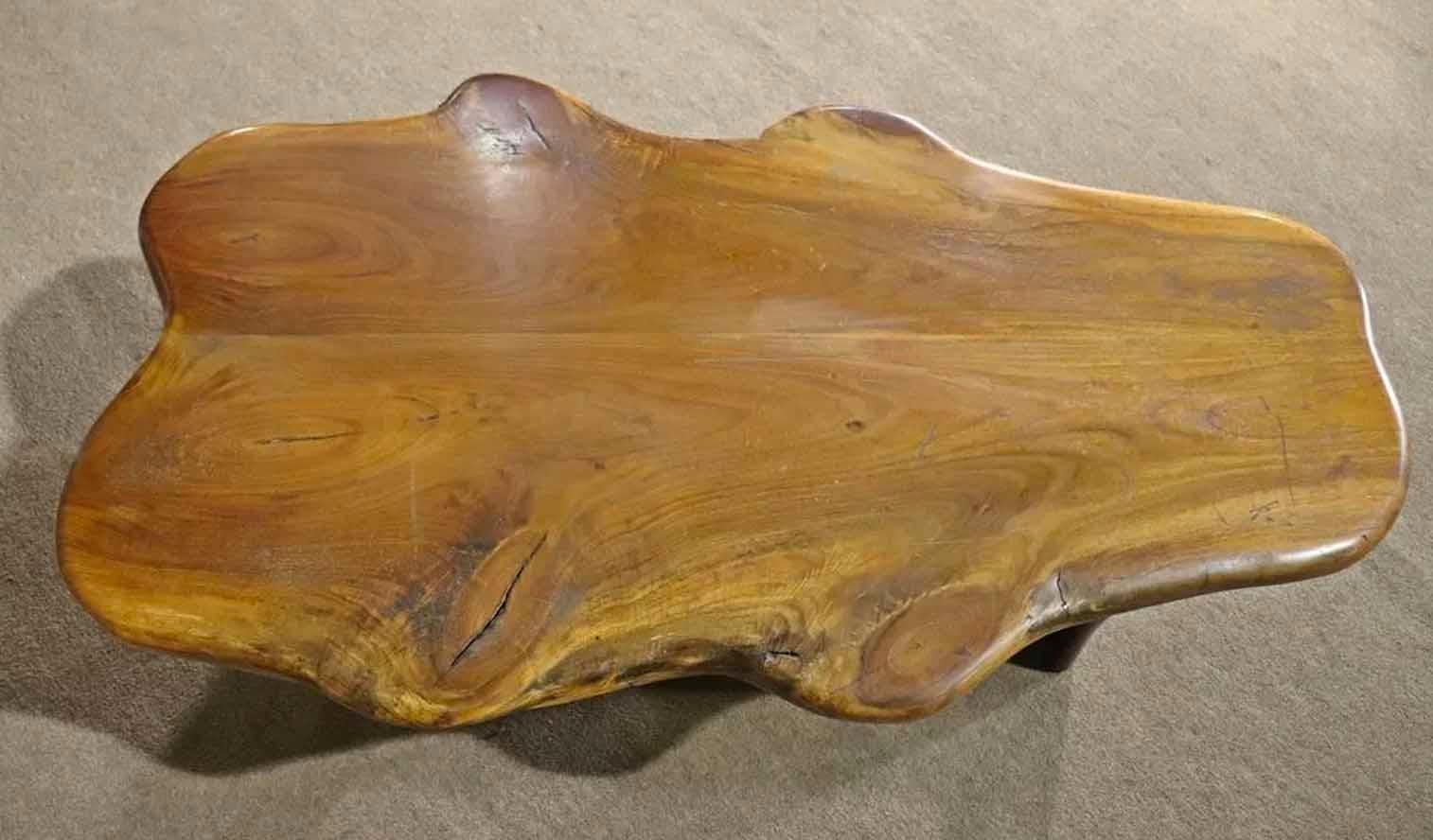 Rustic Live Edge Table In Good Condition For Sale In Brooklyn, NY