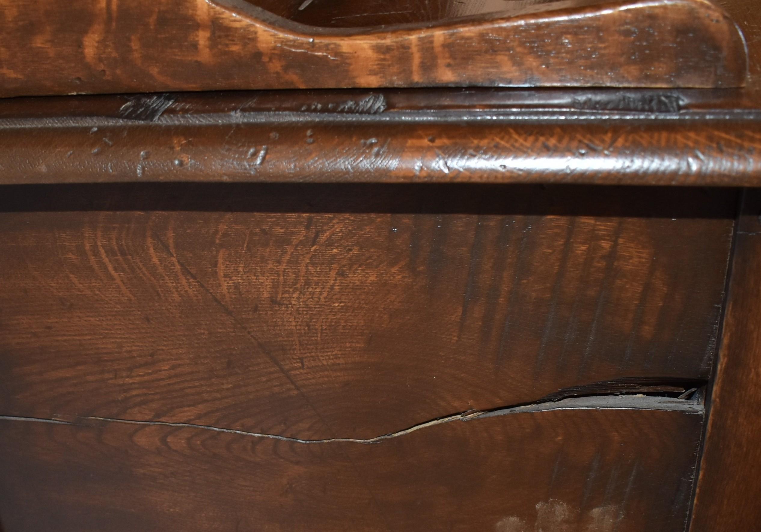 Rustic Long Oak Display Hutch with Drawers, circa 1900 For Sale 6
