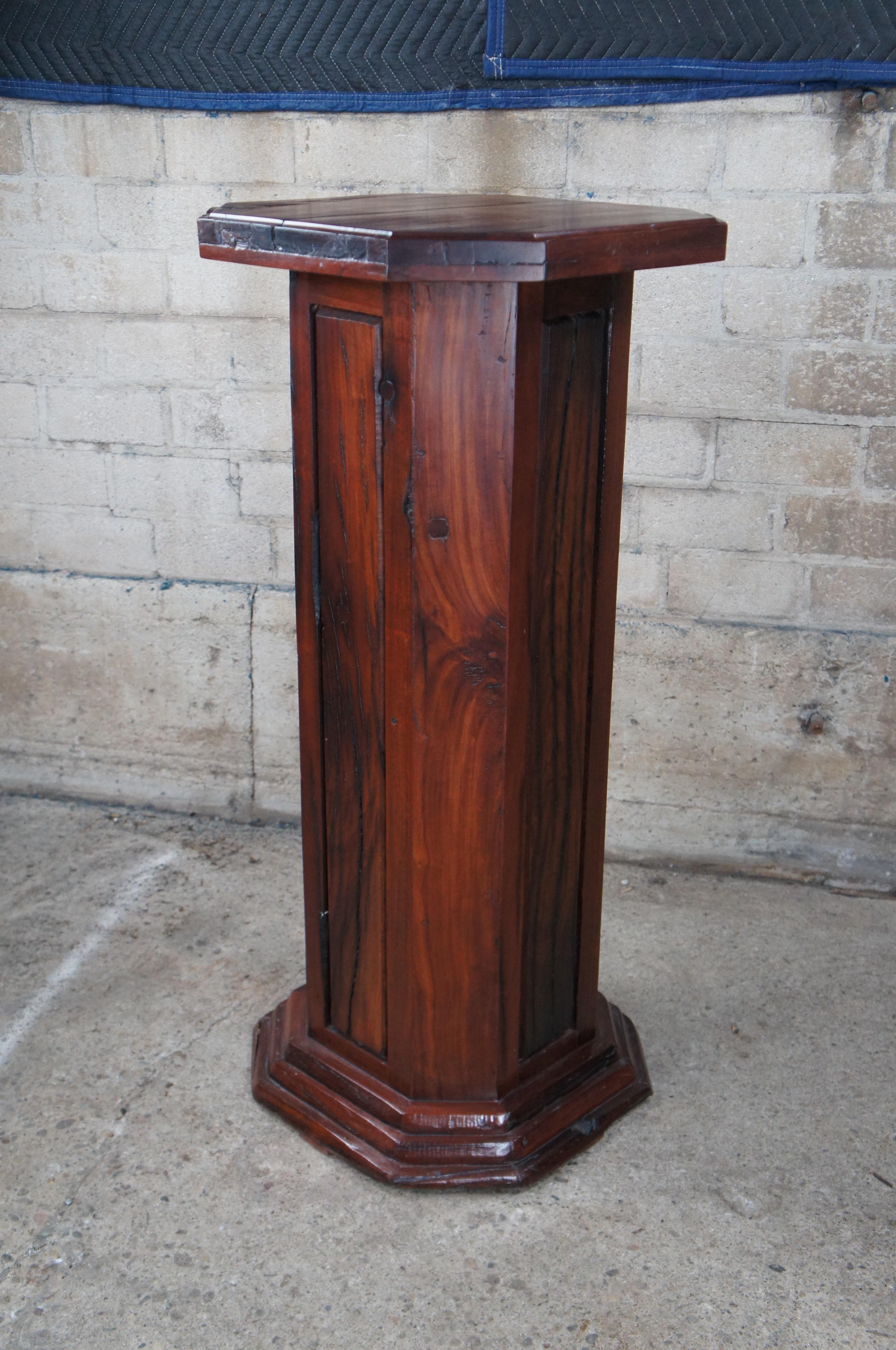 Sculpture rustique en acajou avec panneaux Sculpture sur piédestal Plant Bust Stand Base Colonne 42