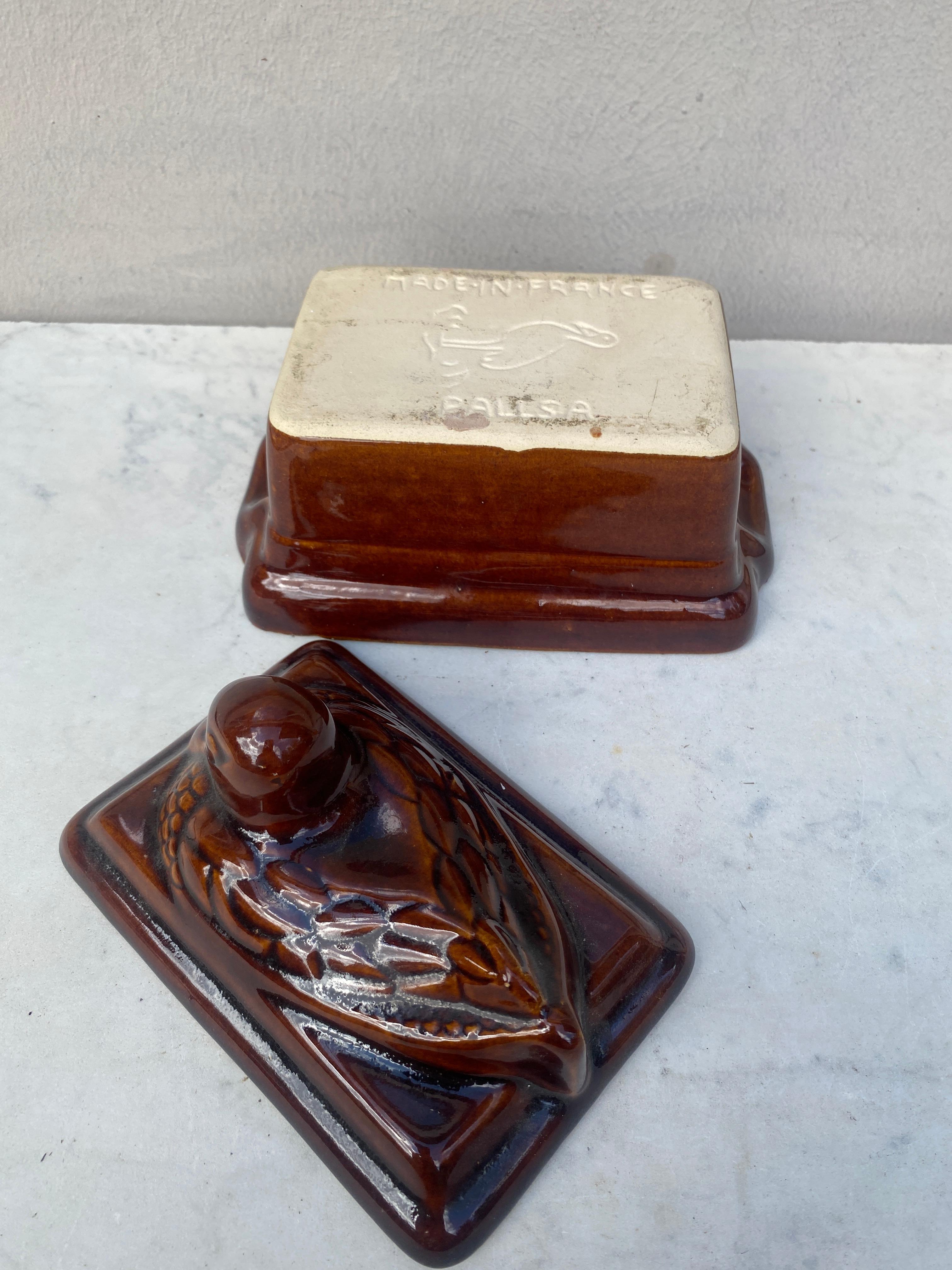 Francese Rustic Majolica Bird Tureen, circa 1950 in vendita