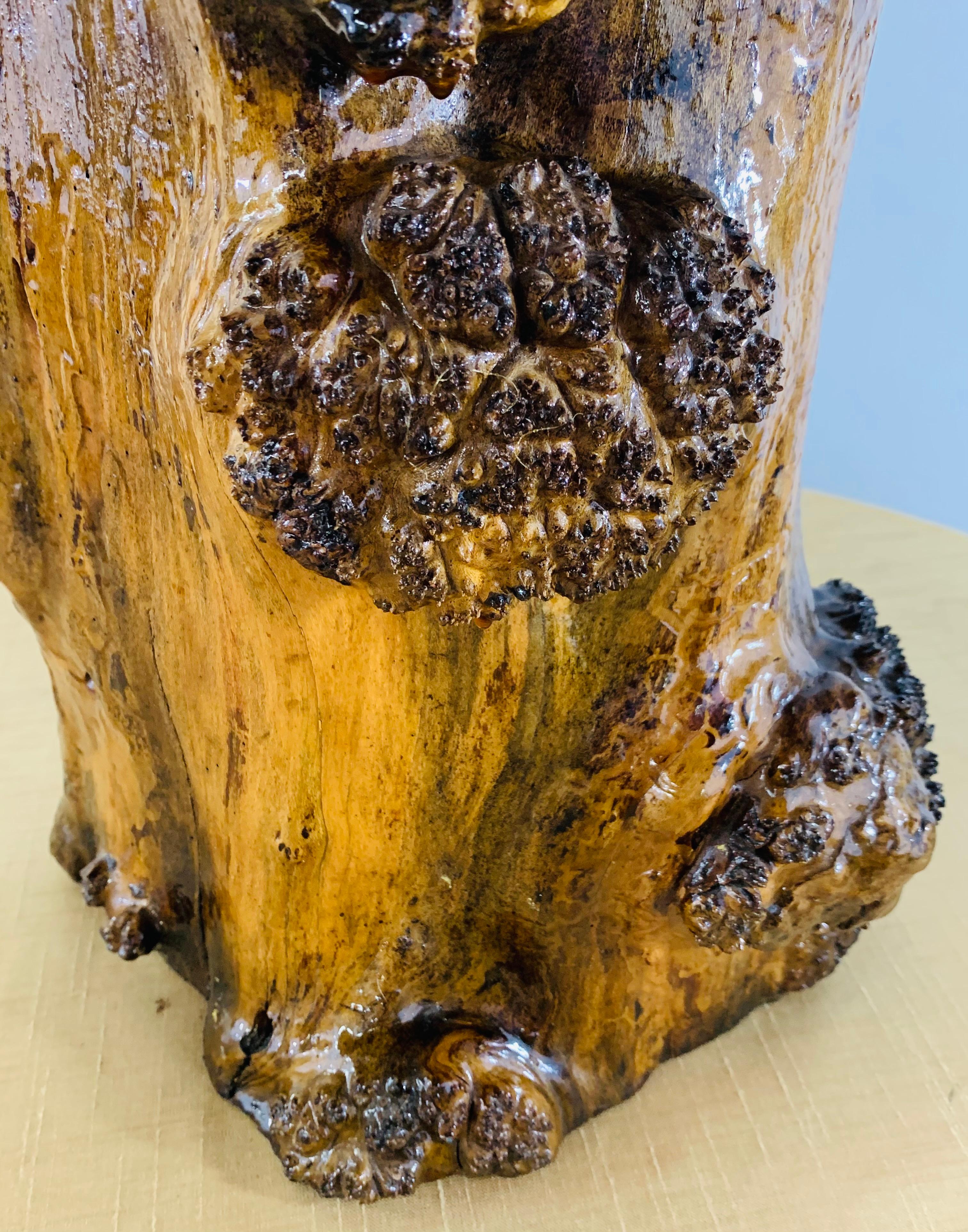 American Rustic Maple Wood Log Table Lamp For Sale