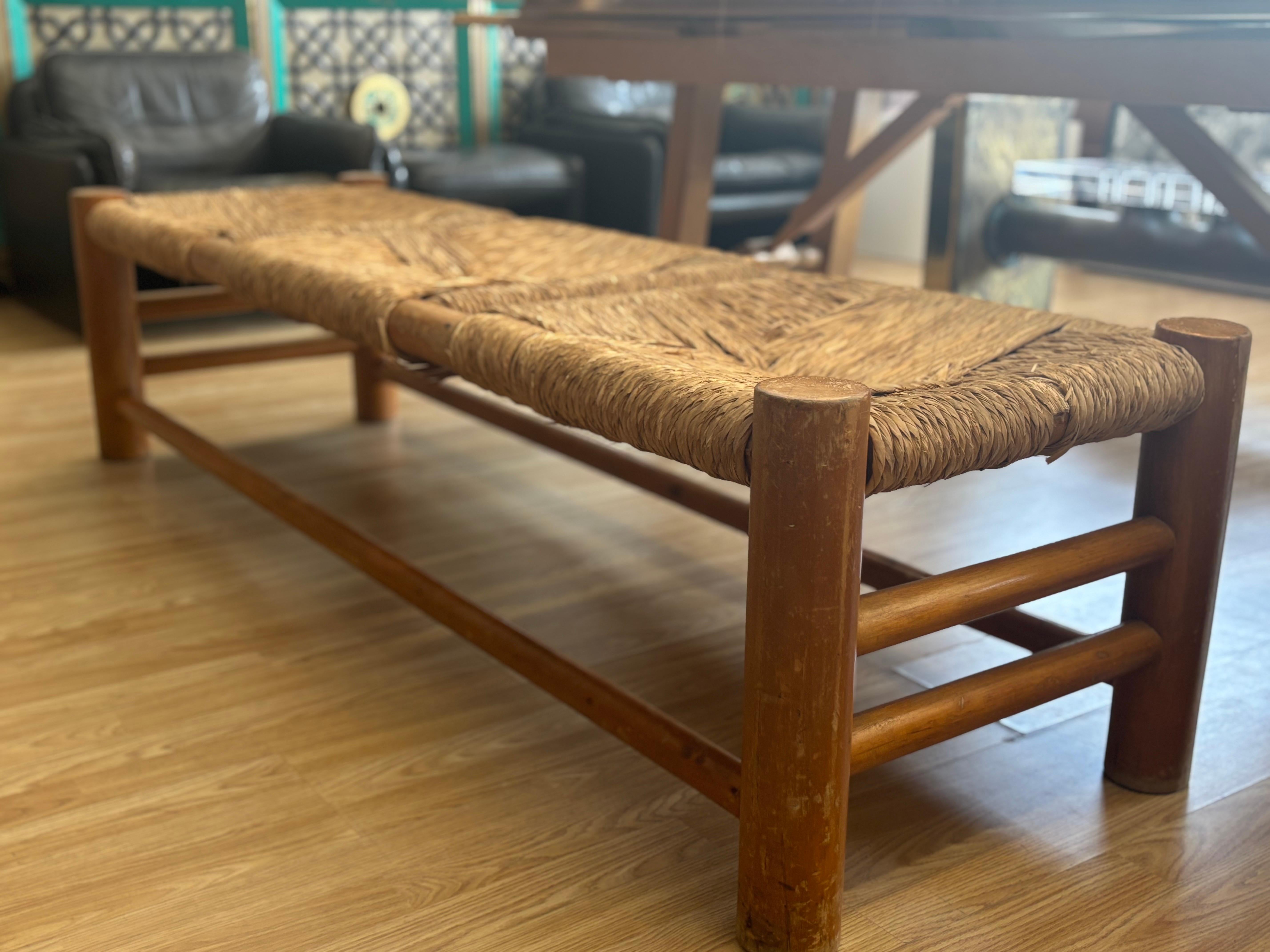 20th Century Rustic Mexican Backless Bench in Pine and Rush, Circa 1960s For Sale