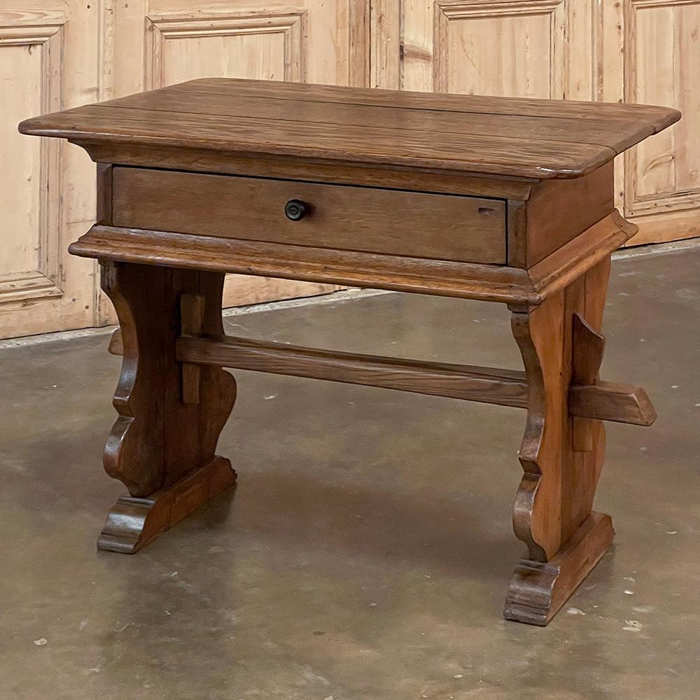 Rustic Mid-19th Century Spanish End Table In Good Condition For Sale In Dallas, TX