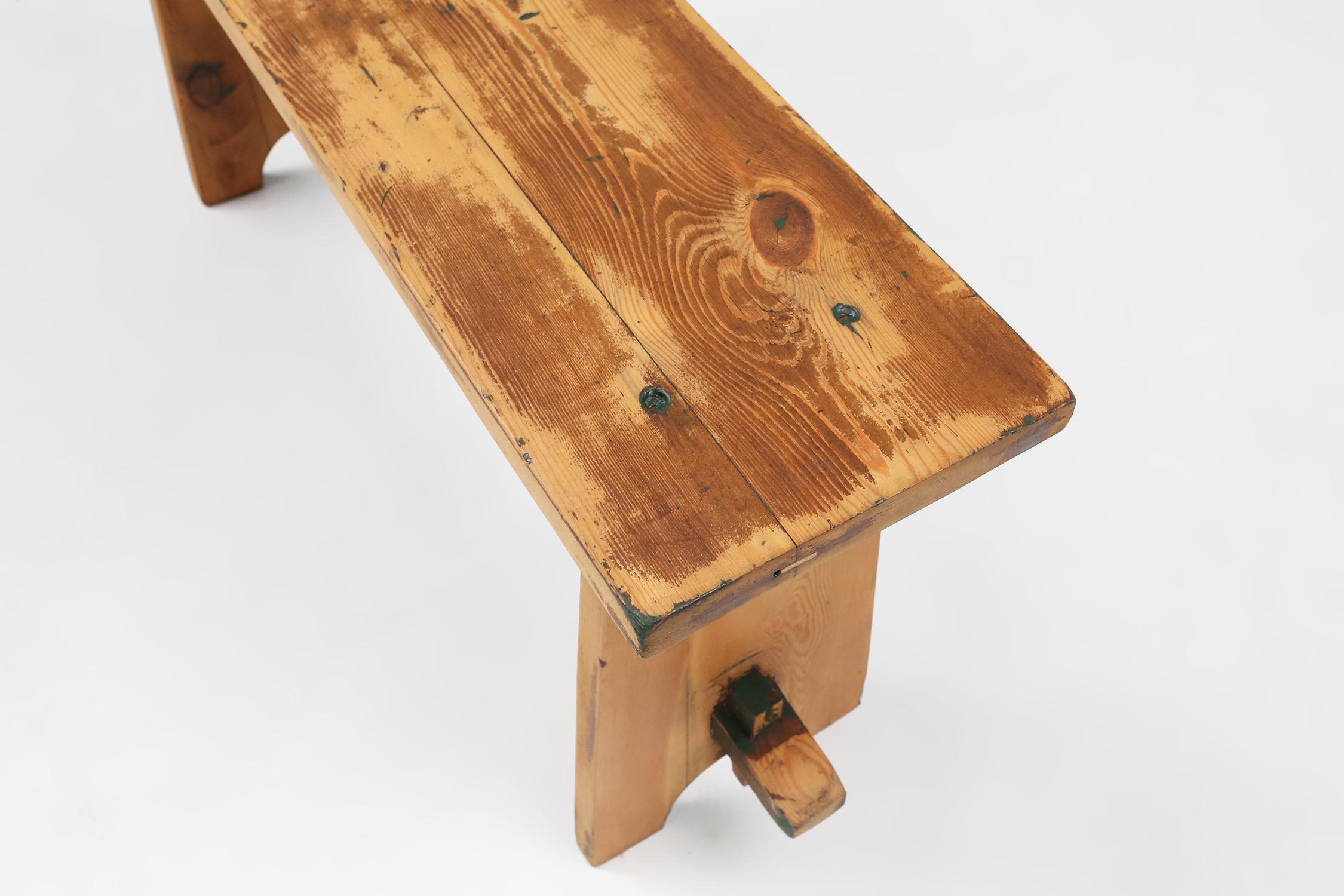Rustic mid-century wooden bench, France ca. 1900 In Good Condition For Sale In Meulebeke, BE