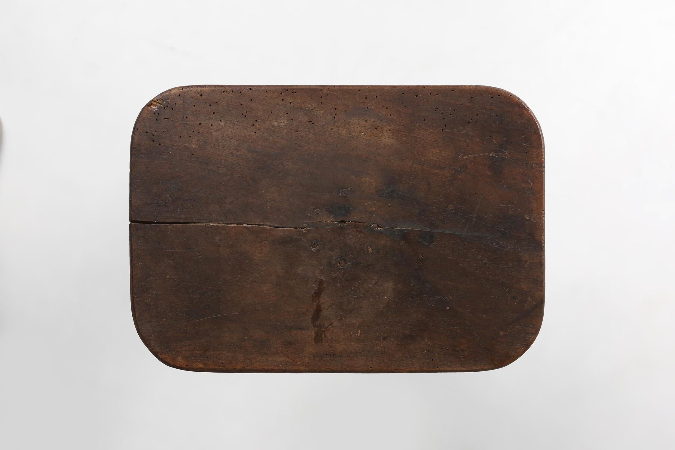 Rustic mid-century wooden stool with legs made of a tree branch, France, 1850 For Sale 3