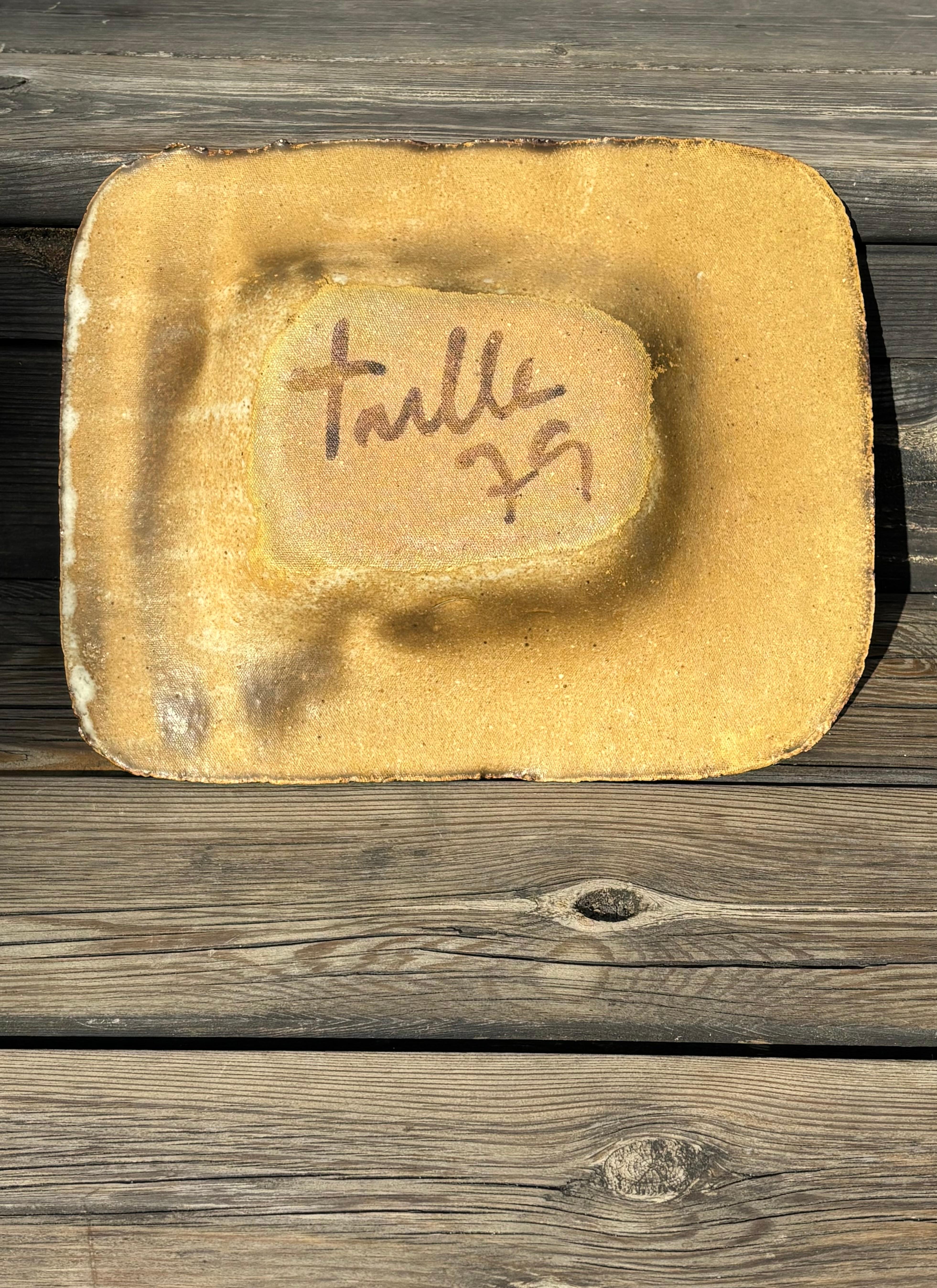 Rustic Midcentury Ceramic Art Plate, 1979 For Sale 2