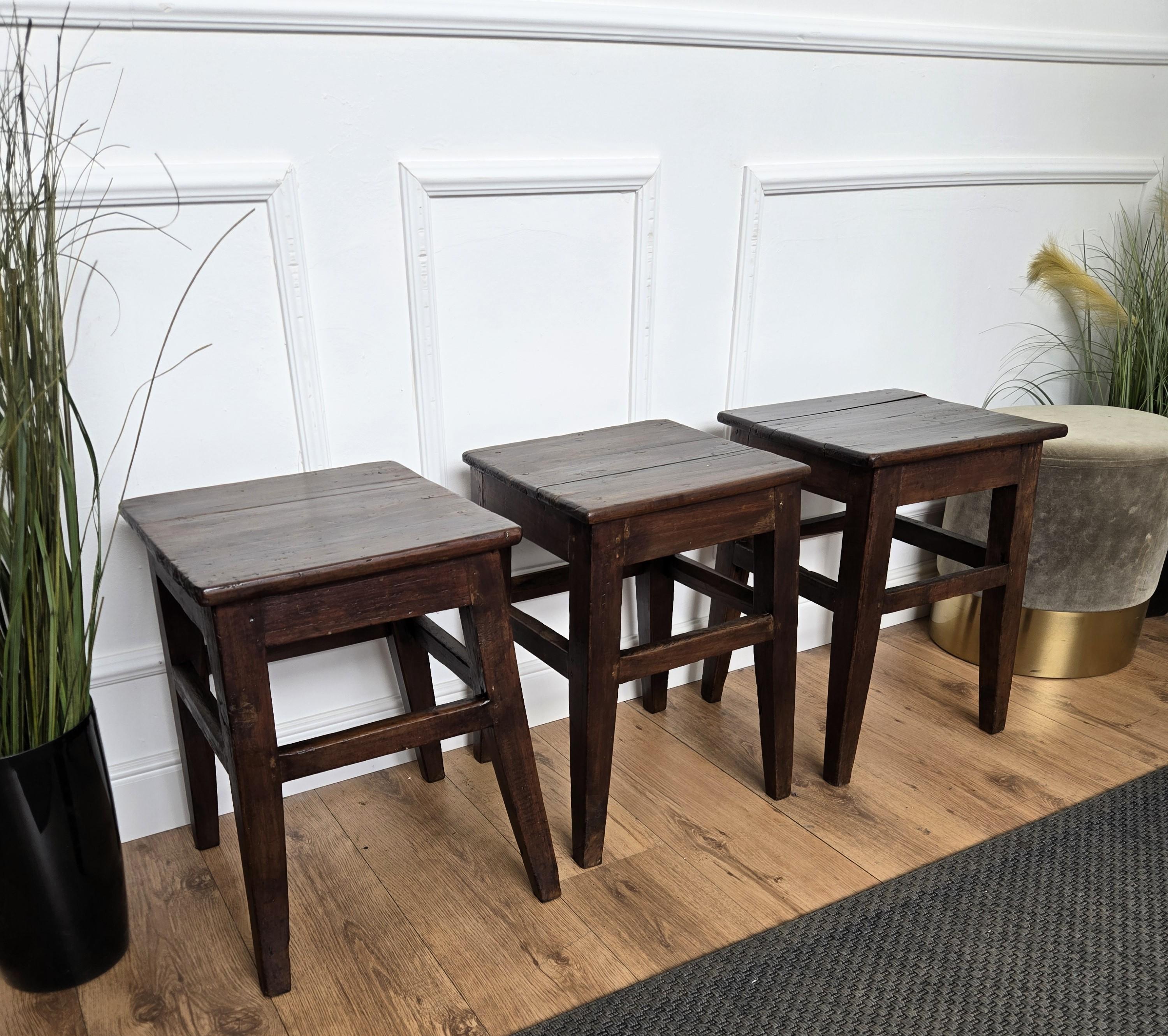 Mesa auxiliar rústica minimalista italiana de madera Banco Taburete Asiento Rústico en venta