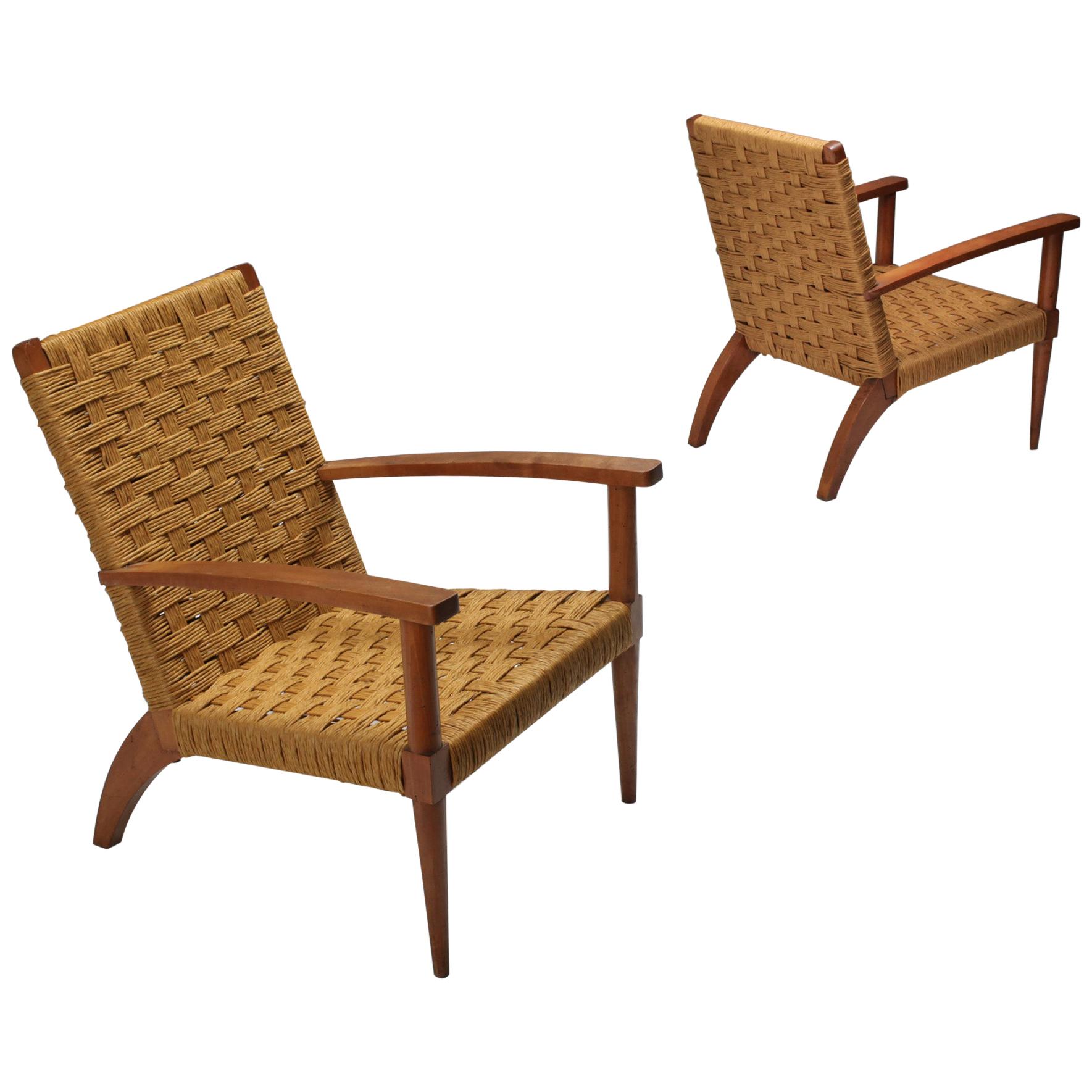 Mid-Century Modern pair of armchairs, Audoux Minet, France, 1960s

Rustic modern pair of French armchairs that would fit well in a naturalist wabi sabi decor.
Beech and cord 
Prijs per piece
two chairs are available.
  
