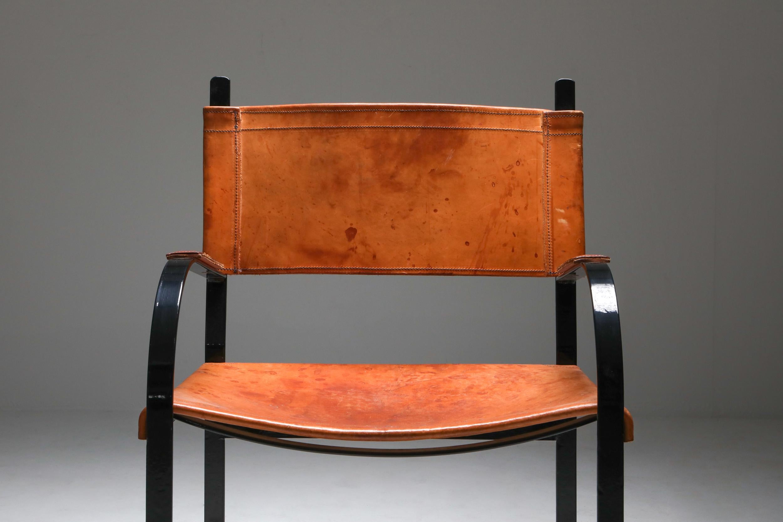 Chaise moderne et rustique en cuir cognac en vente 3
