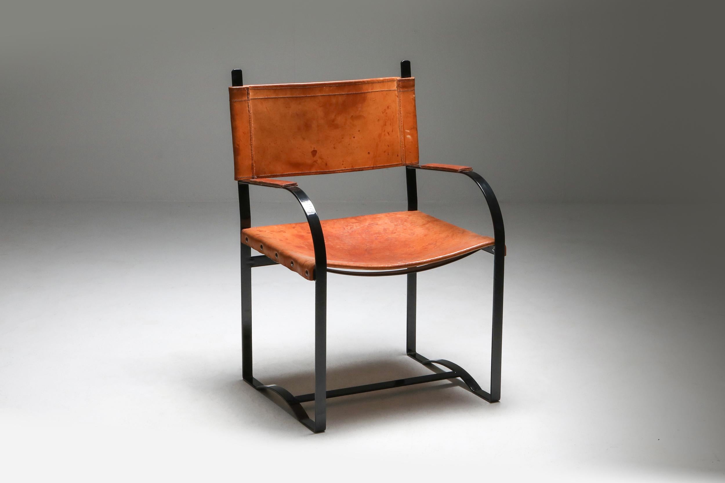 Rustique Chaise moderne et rustique en cuir cognac en vente