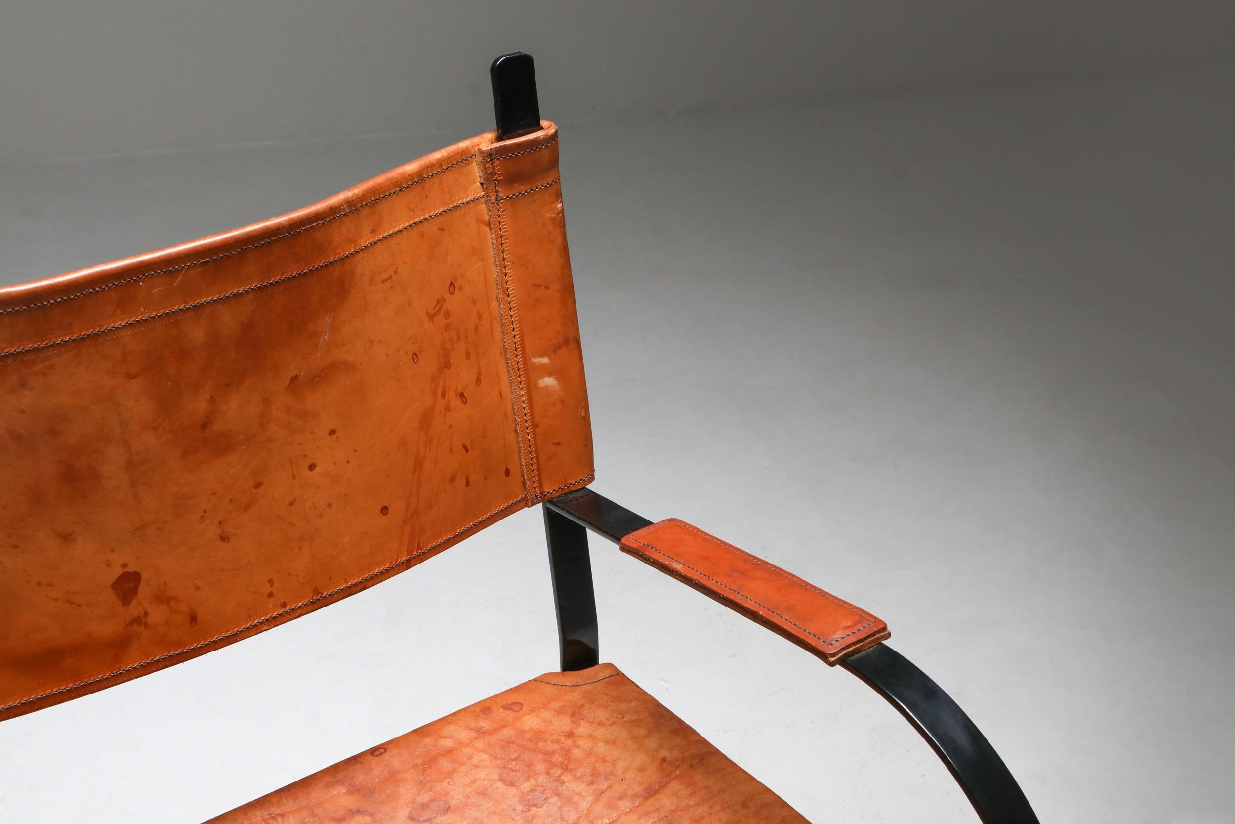 Chaise moderne et rustique en cuir cognac en vente 1