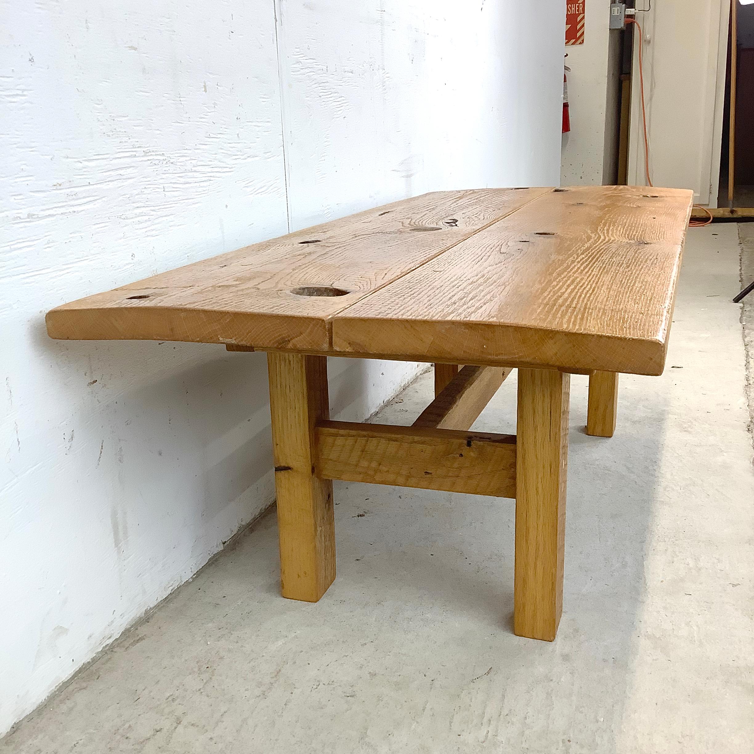 Table basse moderne rustique à plateau en planches en vente 4