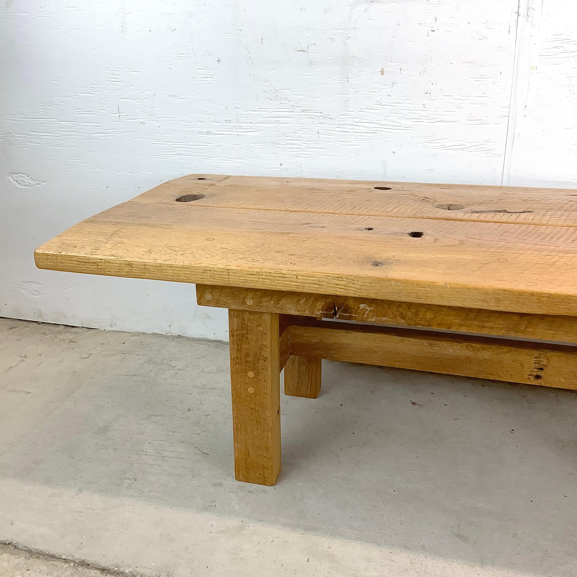 Table basse moderne rustique à plateau en planches Bon état - En vente à Trenton, NJ