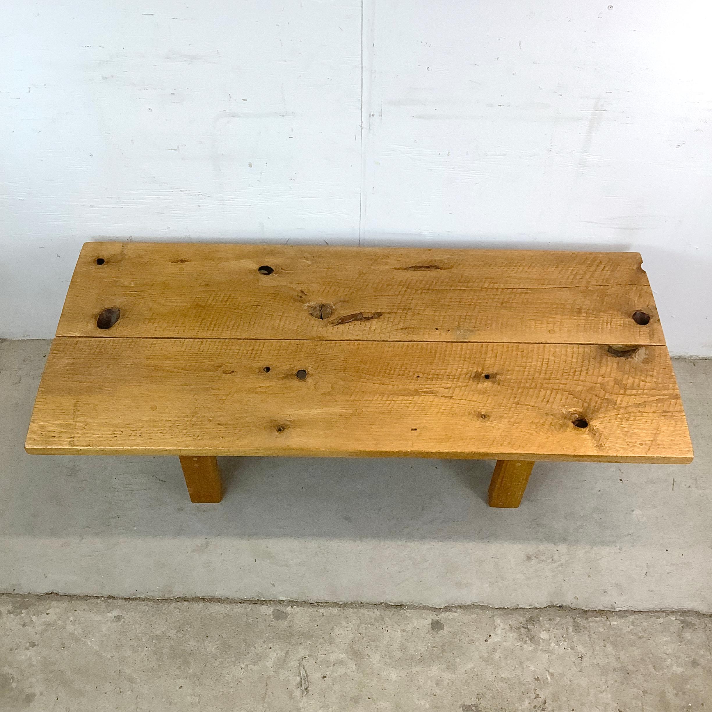 Bois Table basse moderne rustique à plateau en planches en vente