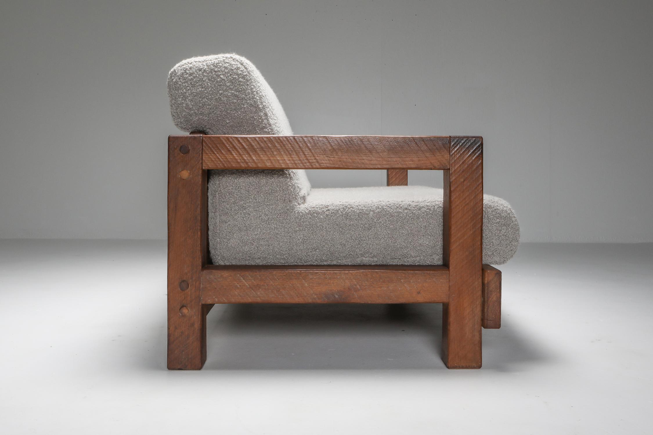 Rustic Modern Primitive Sofa in Bouclé In Good Condition In Antwerp, BE