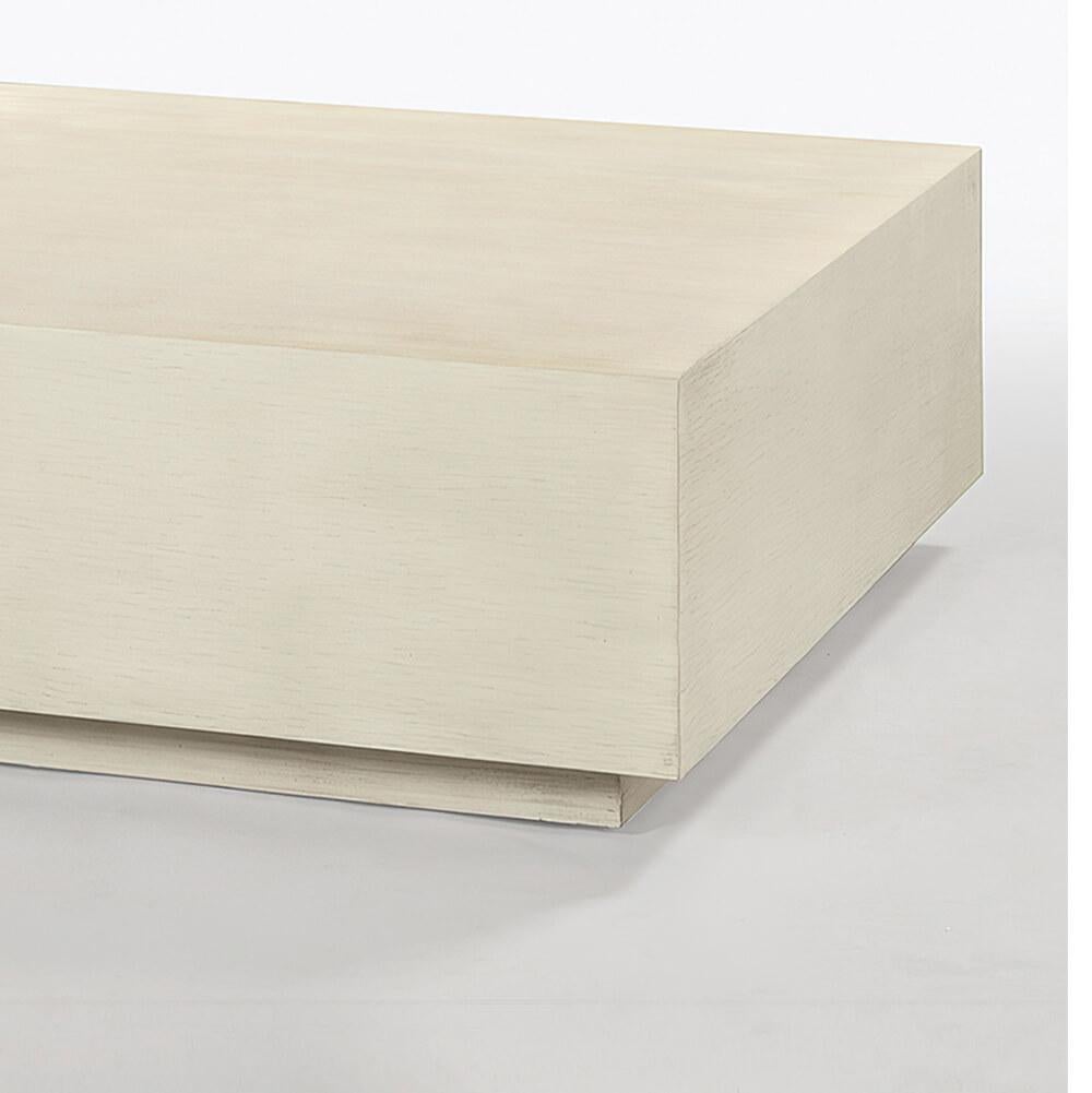 Rustique Table basse carrée moderne rustique et rustique, blanc cassé en vente