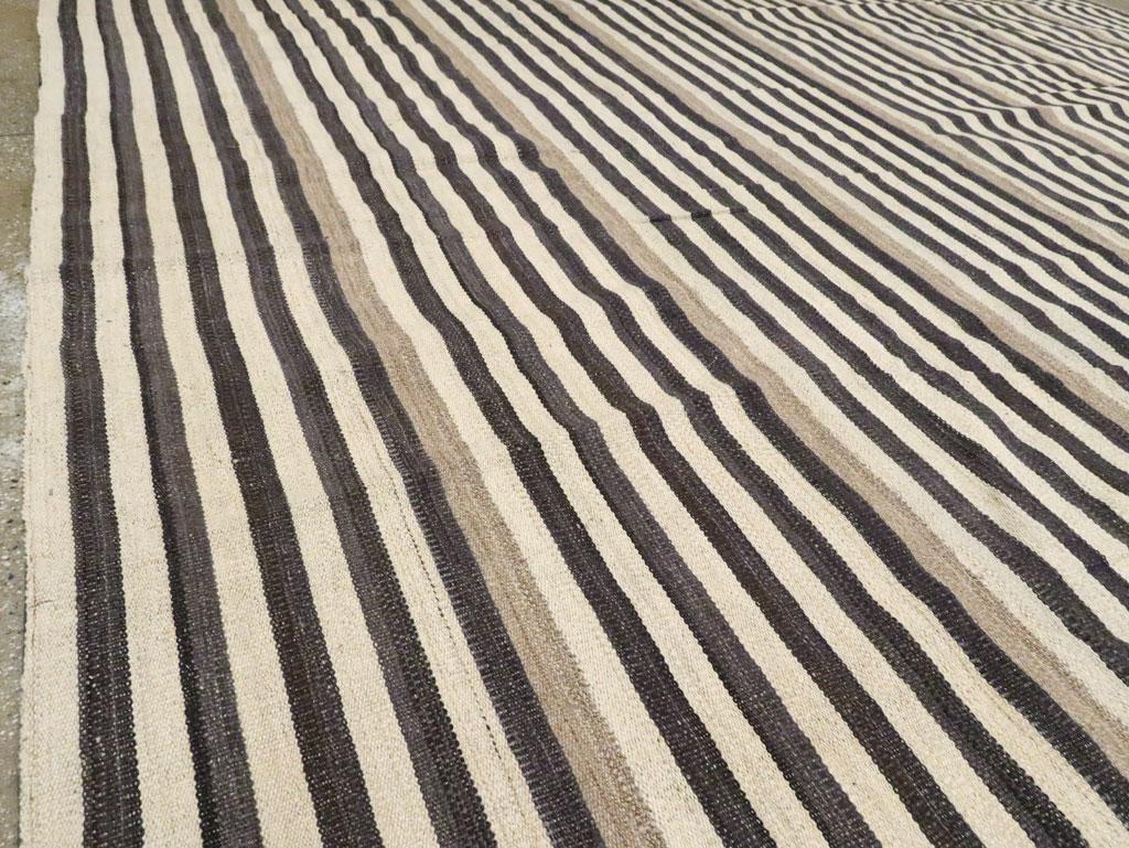 Turco Tappeto rustico moderno turco fatto a mano a trama piatta Kilim oversize in vendita