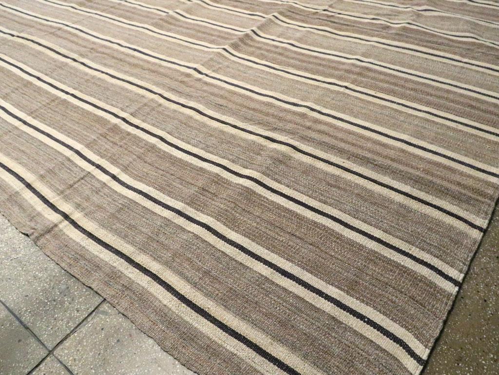 Rustic Modern Turkish Handmade Flatweave Kilim Oversize Carpet For Sale 2